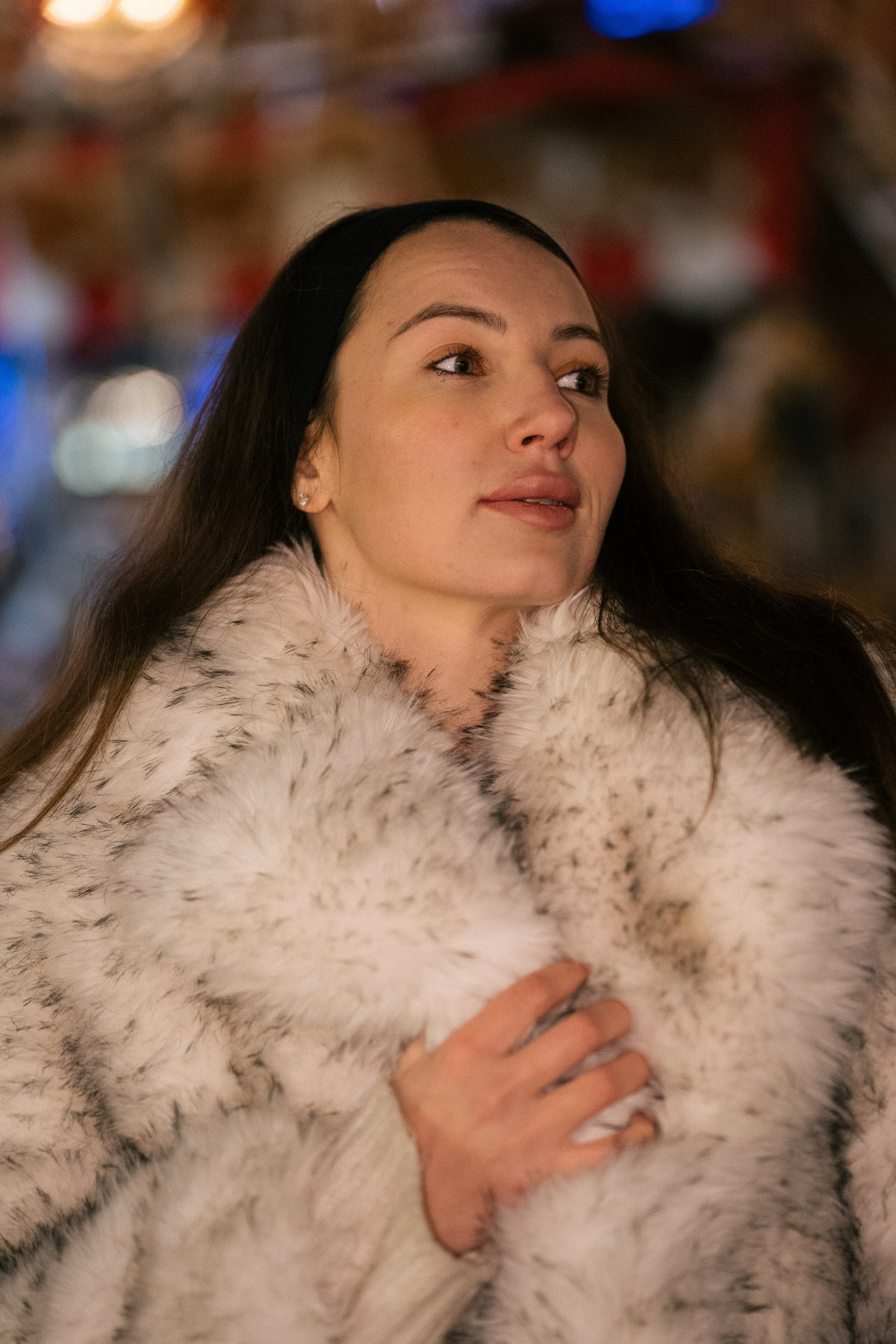 ПРОГУЛКА НА МАНЕЖНОЙ ПЛОЩАДИ ДЛЯ ДЕВУШКИ ПЕРЕД НОВЫМ ГОДОМ (НОВОГОДНЯЯ ФОТОСЕССИИЯ НА МАНЕЖНОЙ ПЛОЩАДИ). Профессиональный фотограф, Санкт-Петербург — Виктория Богомолова