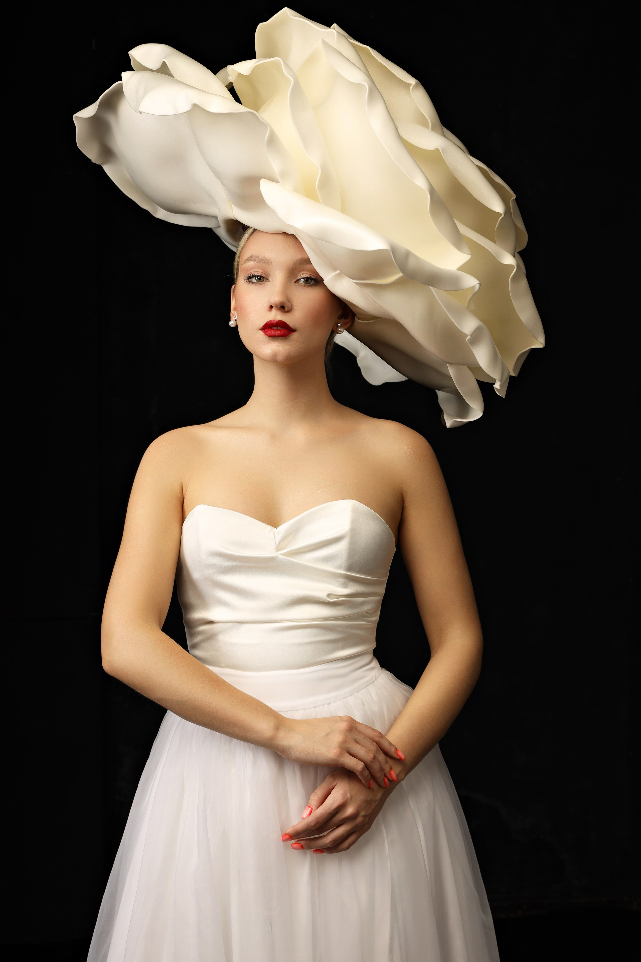 ЦВЕТЫ. OBOLONKOVA MODEL PHOTO — Фотошкола I Модельная школа I Электросталь