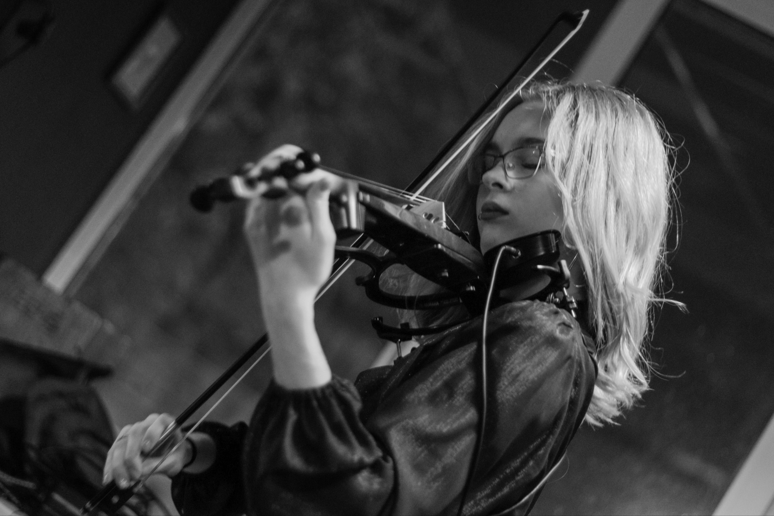 РЕПОРТАЖ В БАРАХ/КЛУБАХ. K0T0F3Y