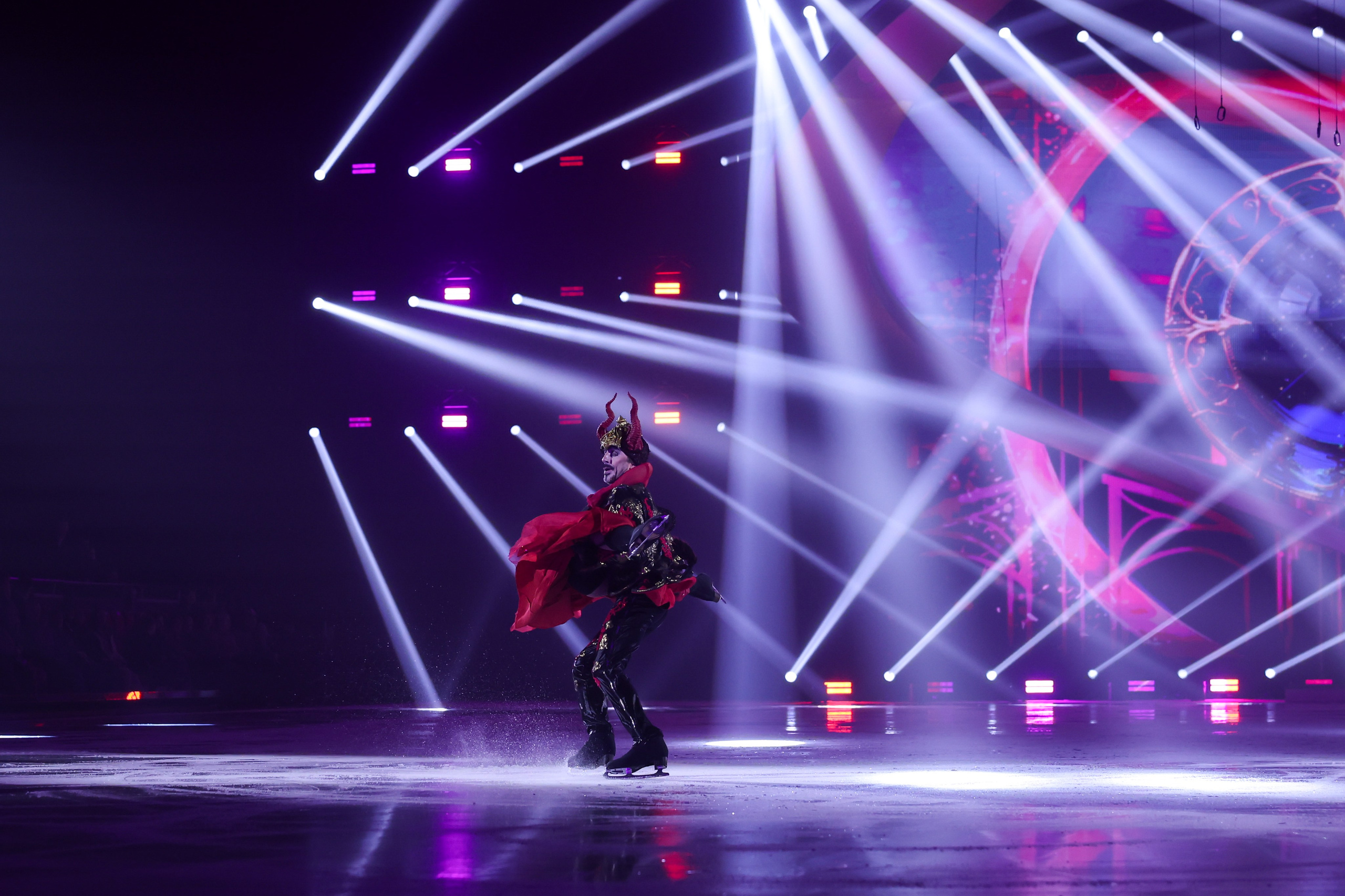 «Больше чем шоу» 14.11.2025. Спортивный и репортажный фотограф Антон Тереханов