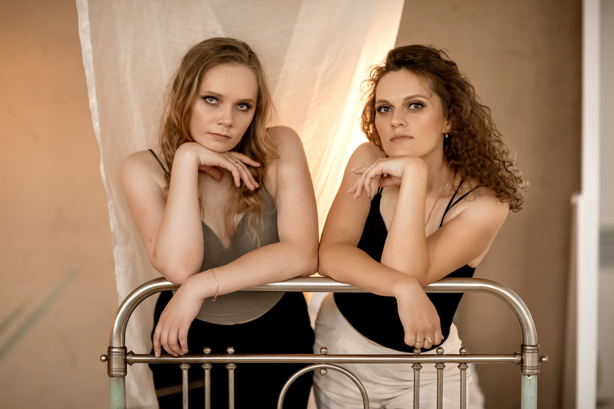 Маша и Наташа. Женский и семейный Фотограф В Усть-Каменогорске Юлия Журавлева