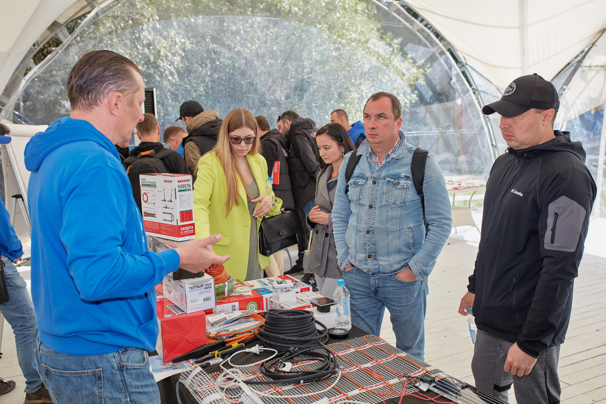 Форм электромонтажников Rexant и Kranz. Коммерческий фотограф в Москве Павел Володин — фотосъемка для бизнеса
