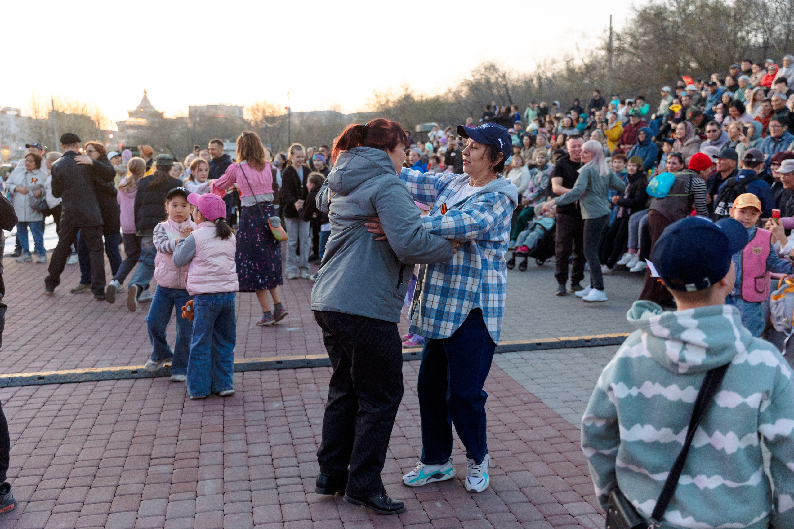 Концерт приуроченный к празднованию 80 лет победл. Свадебный и семейный фотограф в Улан-Удэ