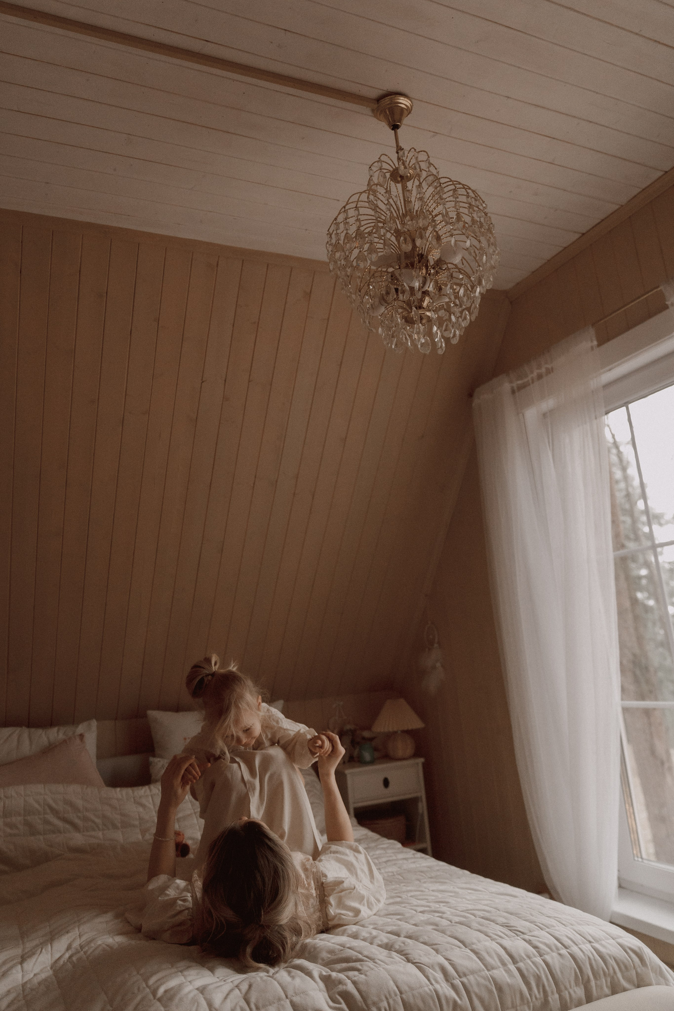 Лея и Ксения в фотодаче Ландыши. Семейный и детский фотограф в Сергиев Посаде, Хотьково Якимчук Любовь