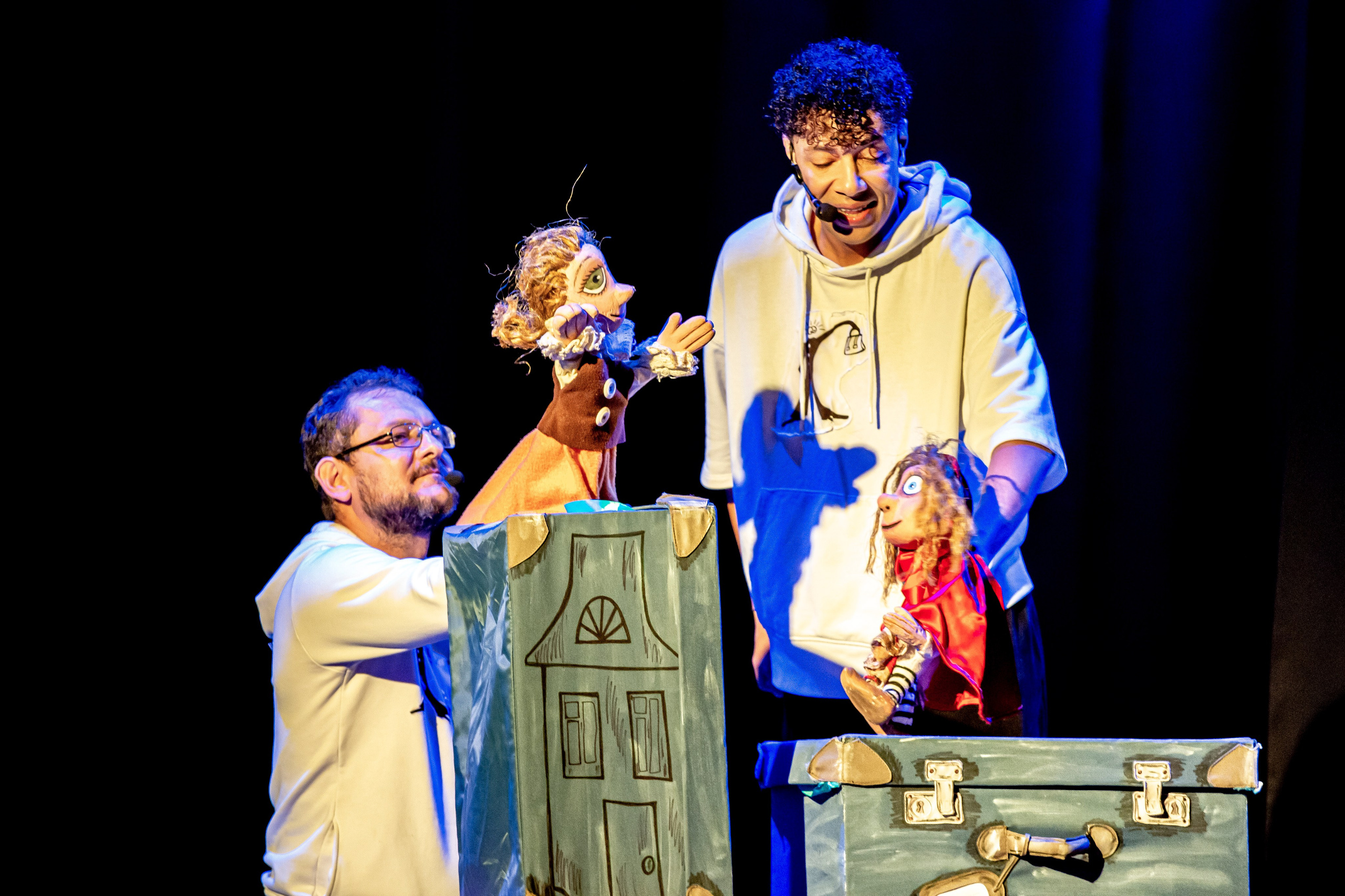 Спектакль театра Саквояж О Красной шапочке. Фотограф в Сочи Юрий Шептаев