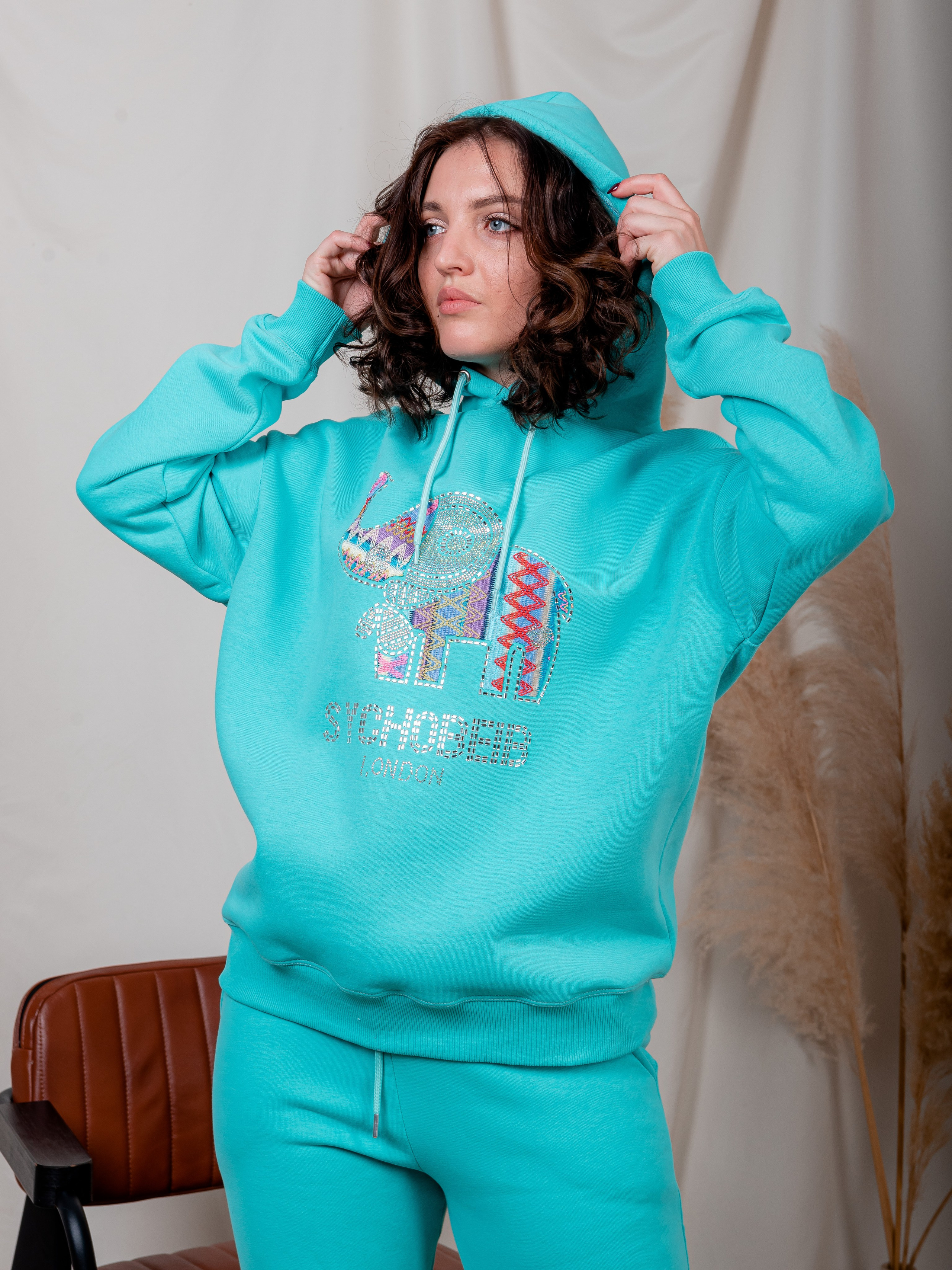 Одежда с моделями. Фотограф в Волгограде и Волжском Александр Горбань