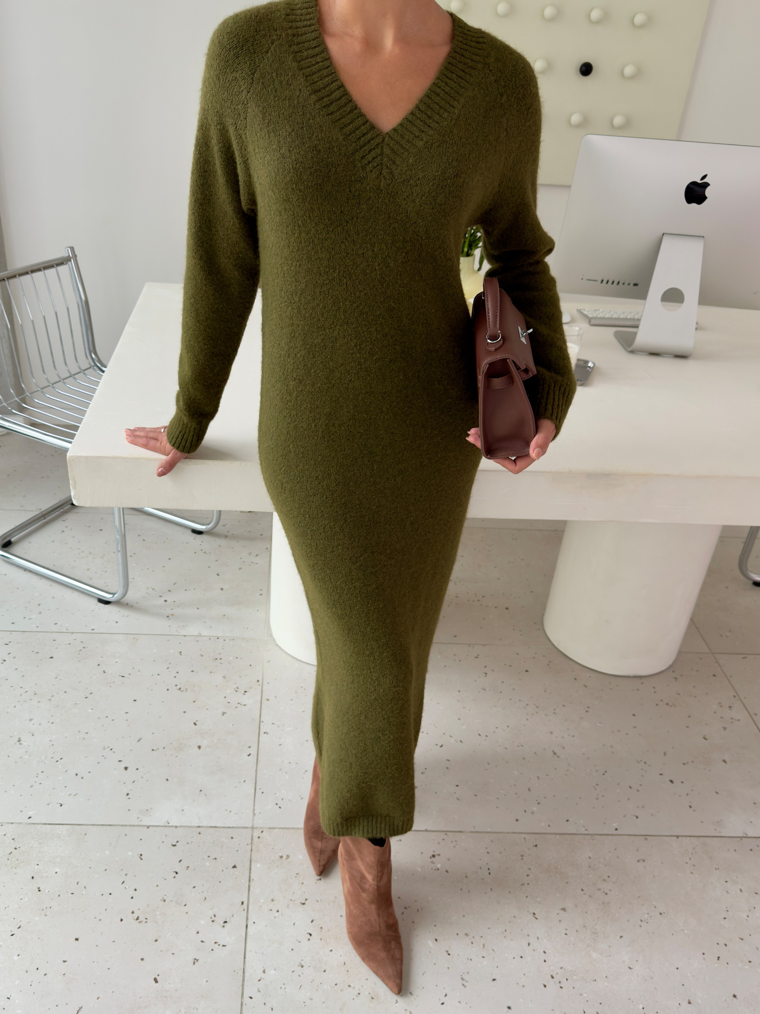 Mob.content. 595 Production