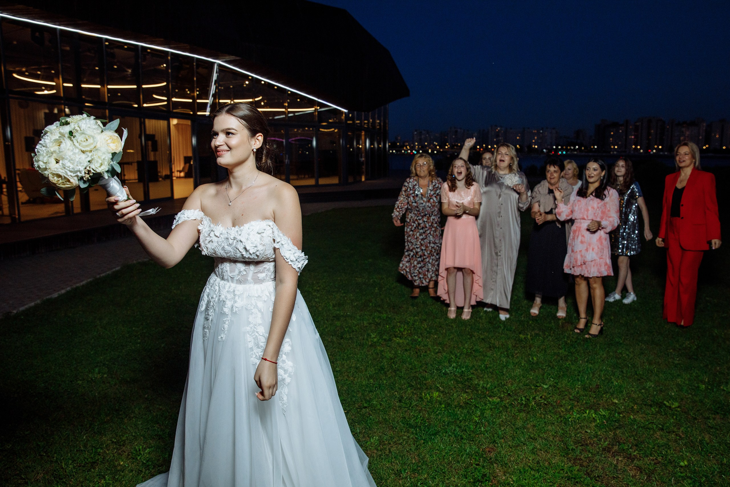 Август в городе. Главная