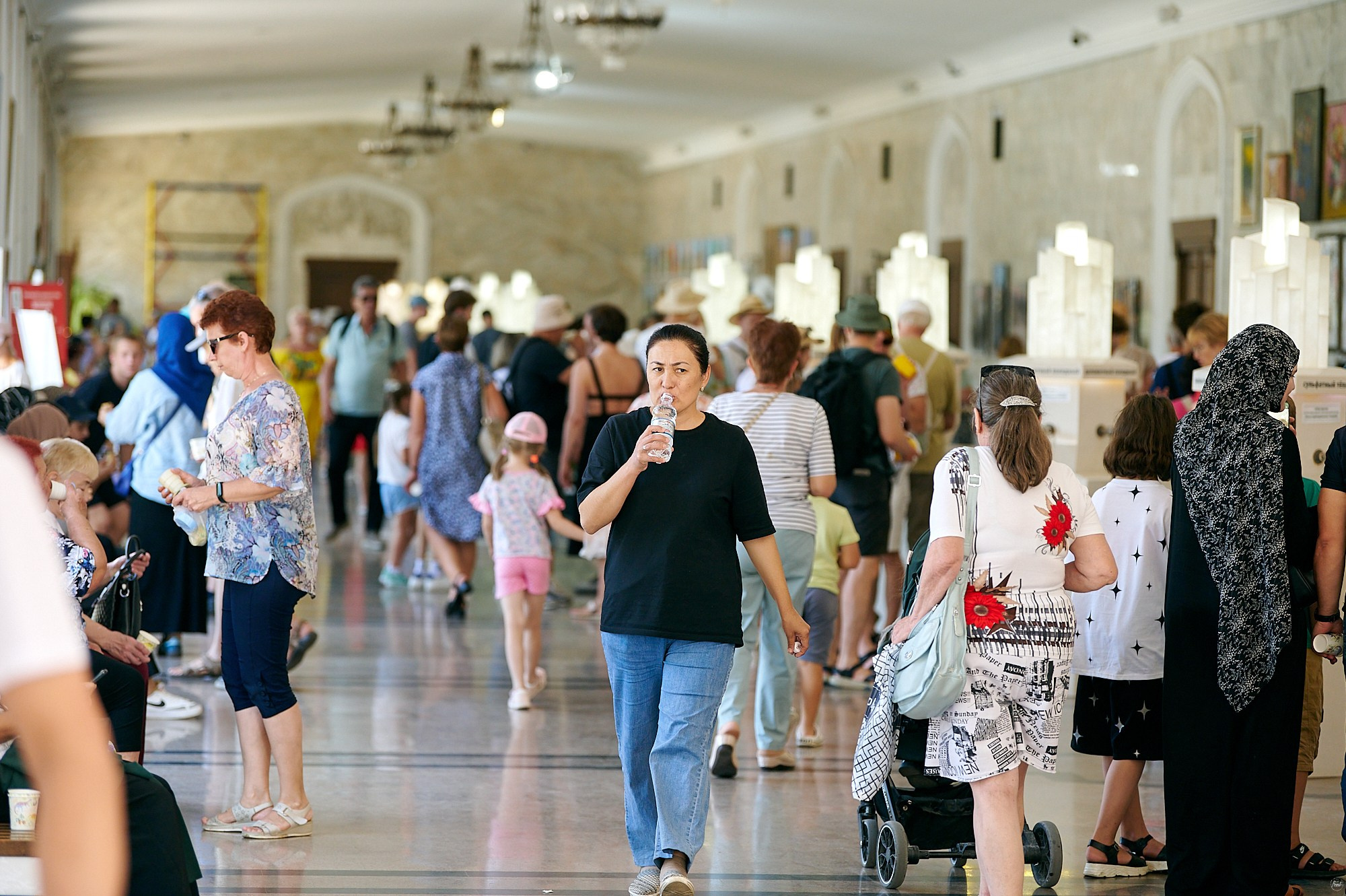 Кисловодск, Россия. Август 2024. Фотографии отовсюду и обо всем