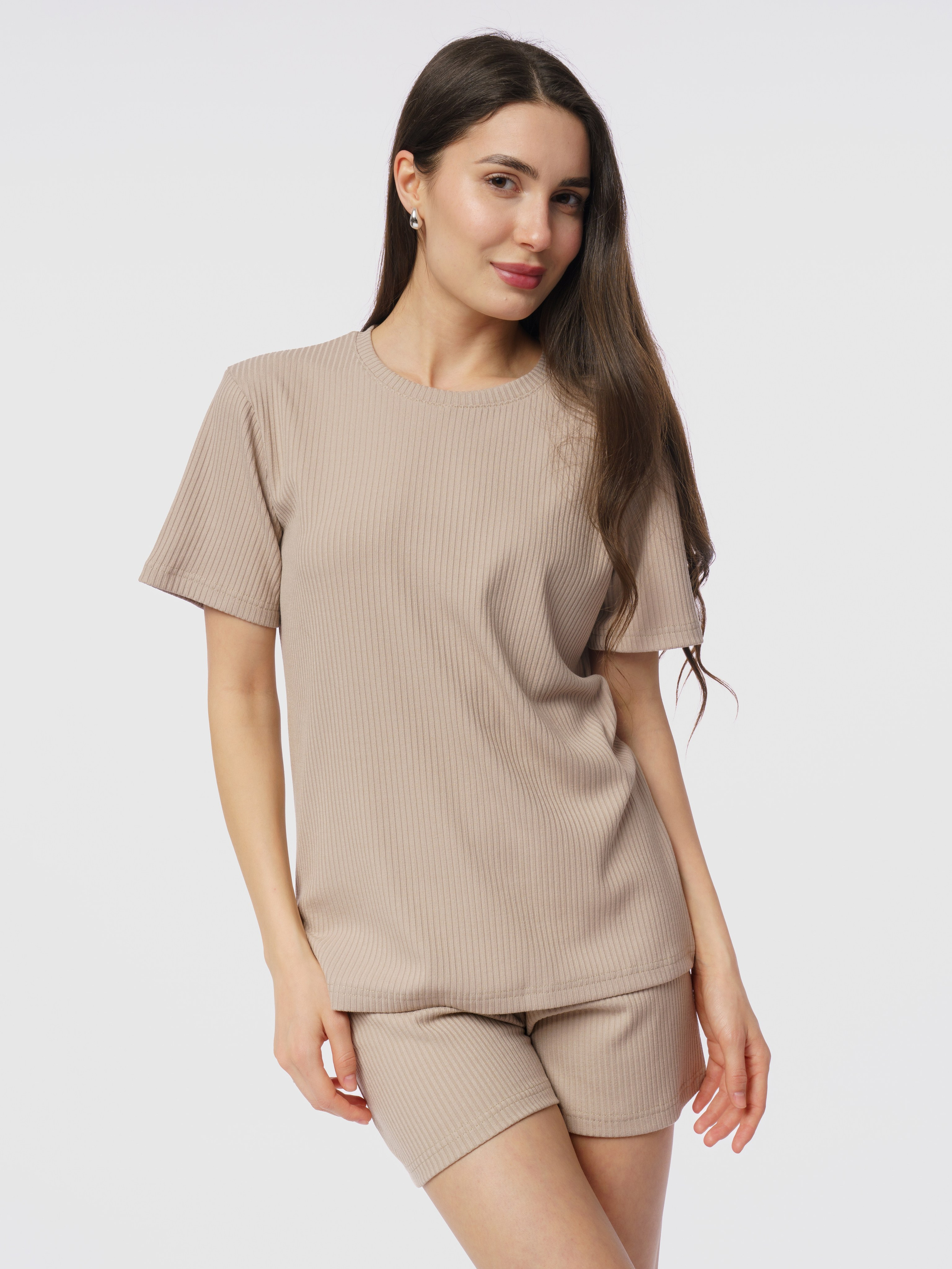 Анна, 40-42 р-р, рост 168. KED Production — продакшн из СПб. Создаём фото, видео и контент, который помогает брендам и селлерам продавать больше