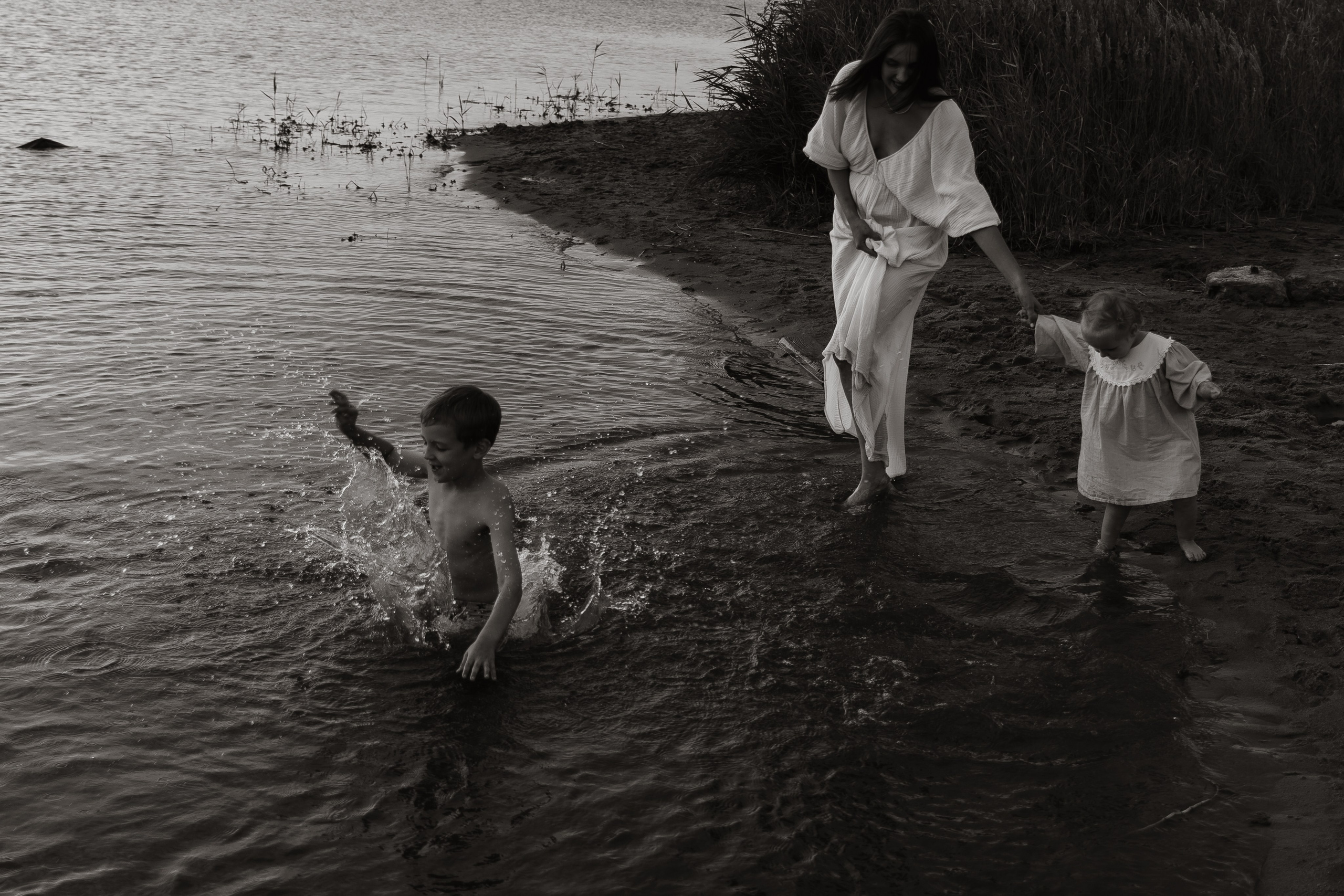 У озера. Фотограф  Челябинск Варвара Шарапова