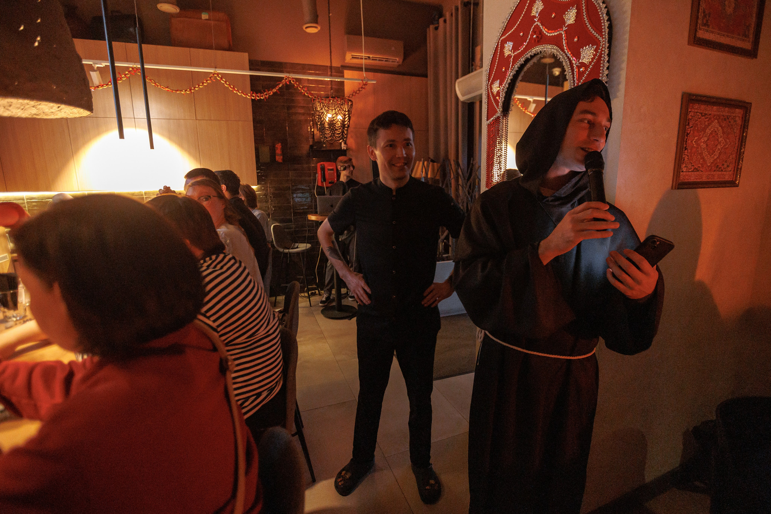 Гастроужин Поселенцы в гостях у Самозванцев