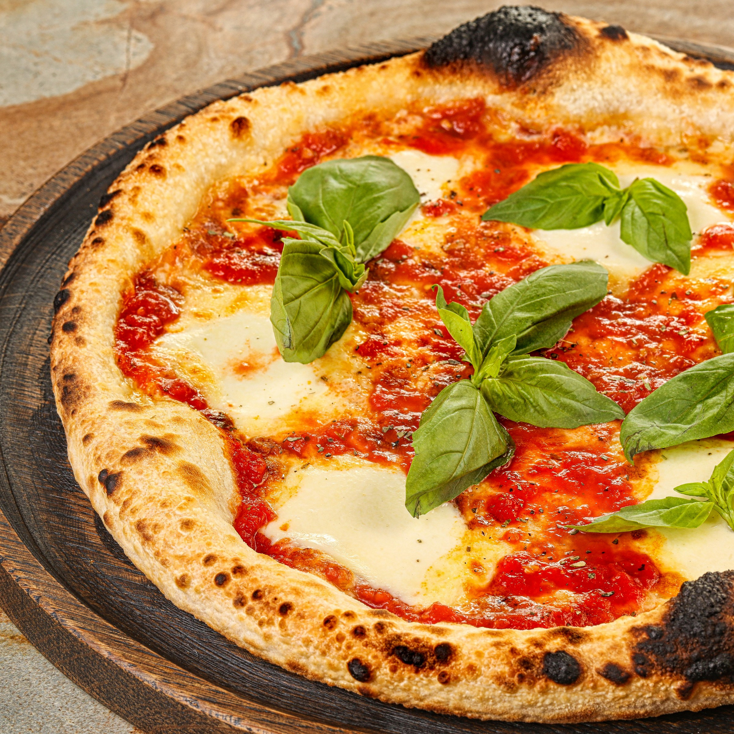 Фотосъемка пиццы. Заказ по тел.: +7 (906) 006-90-22. Фуд-фотограф Андрей Старостин — съемка еды в Москве. 9000 руб. в час