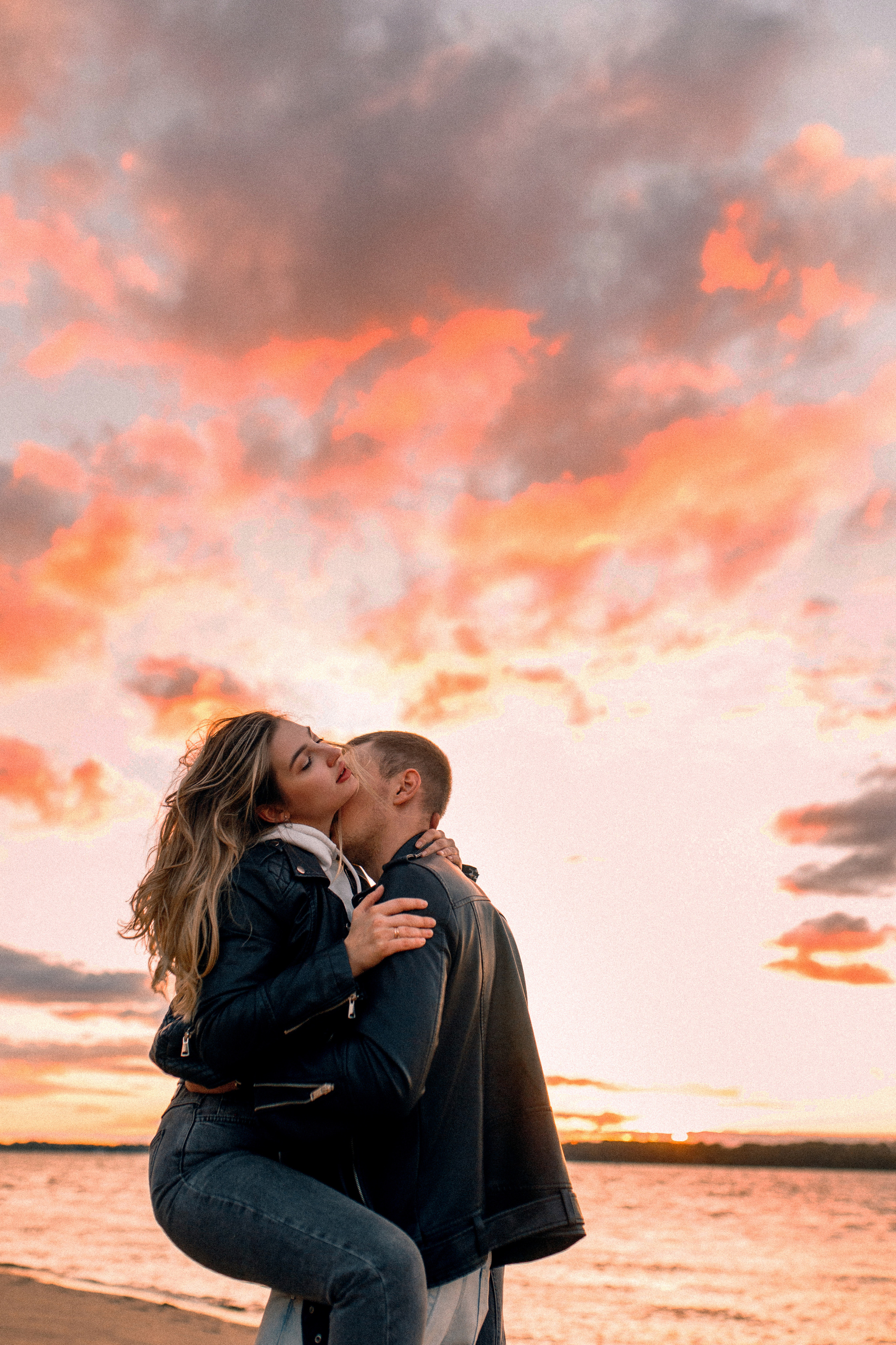 Максим и Настя на набережной, г Самара. Фотограф в Смоленске Ольга Давыдова