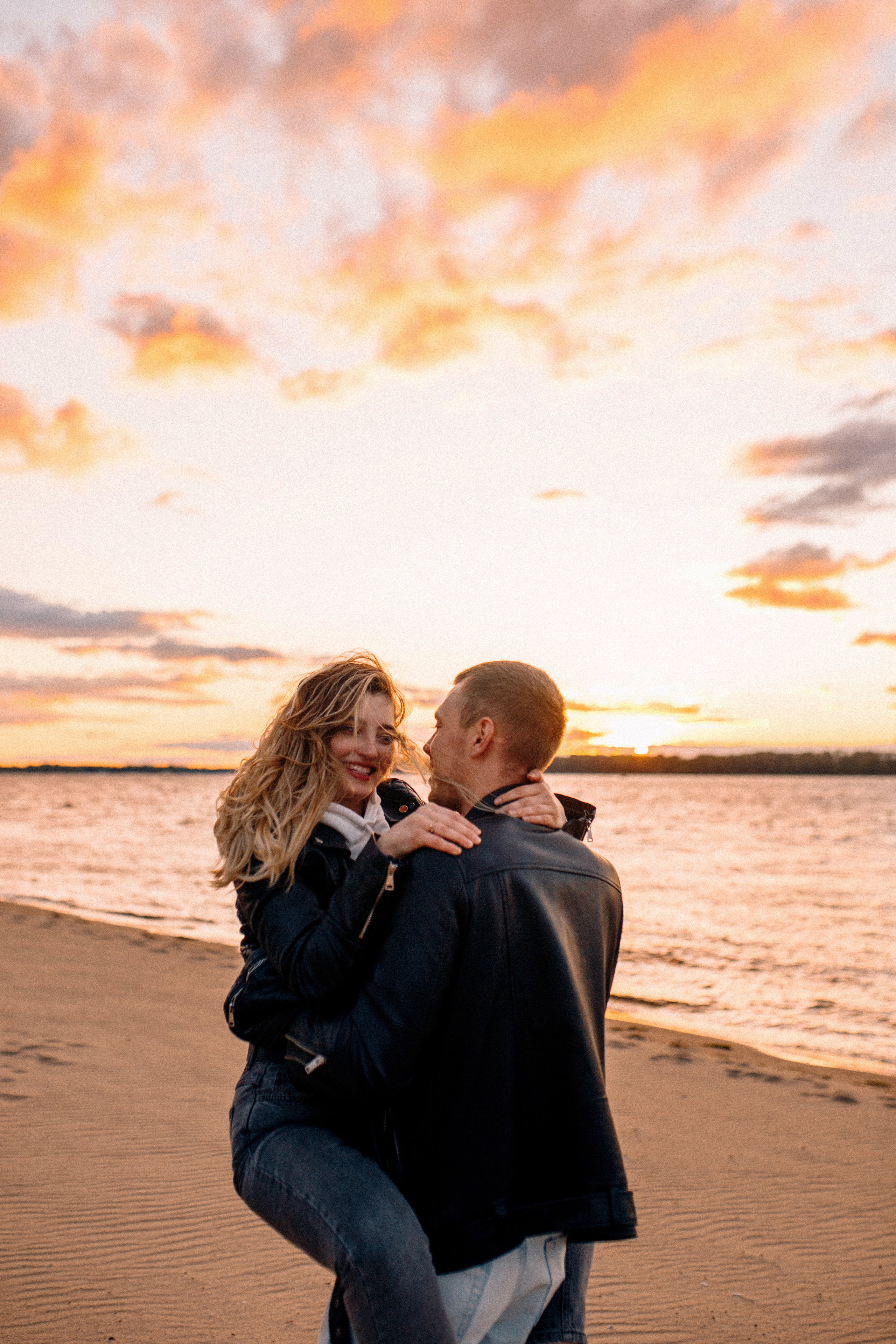 Максим и Настя на набережной, г Самара. Фотограф в Смоленске Ольга Давыдова