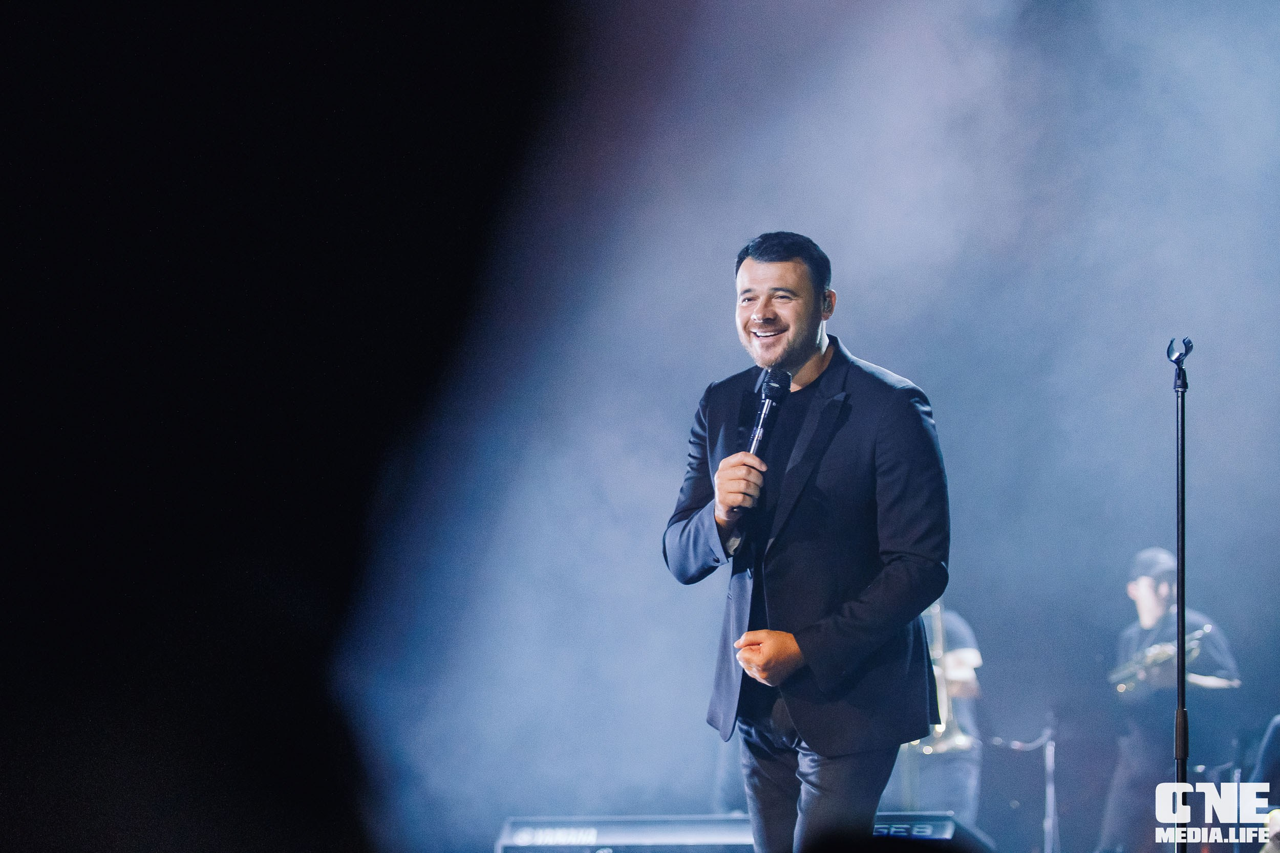 Фоторепортаж с концерта Эмина в Янтарь Холле. One Media Life: фоторепортажи, фотоотчеты с мероприятий и заведений