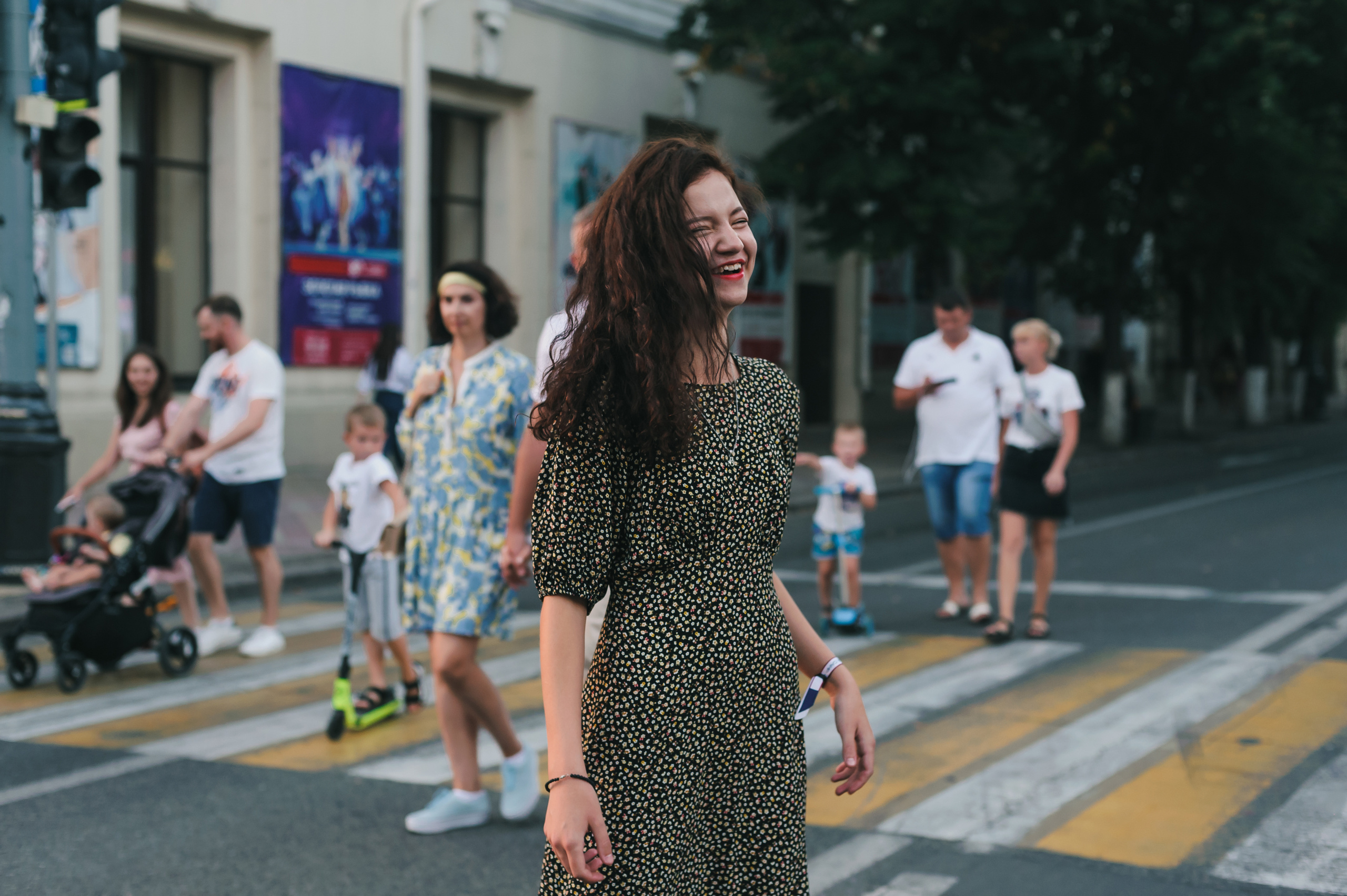 Городская фотопрогулка с Ладой. Семейный фотограф Ульяна Вишнякова