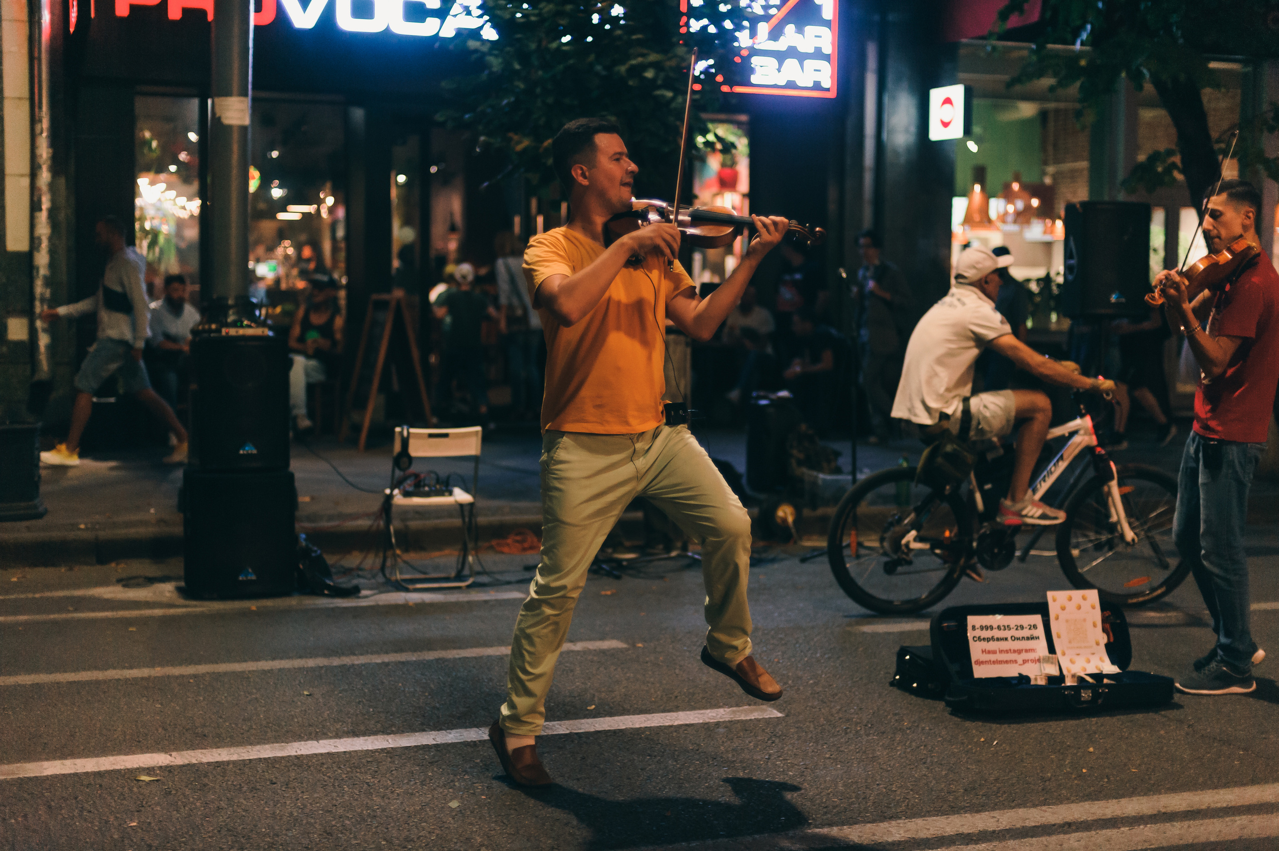 Городская фотопрогулка с Ладой. Семейный фотограф Ульяна Вишнякова