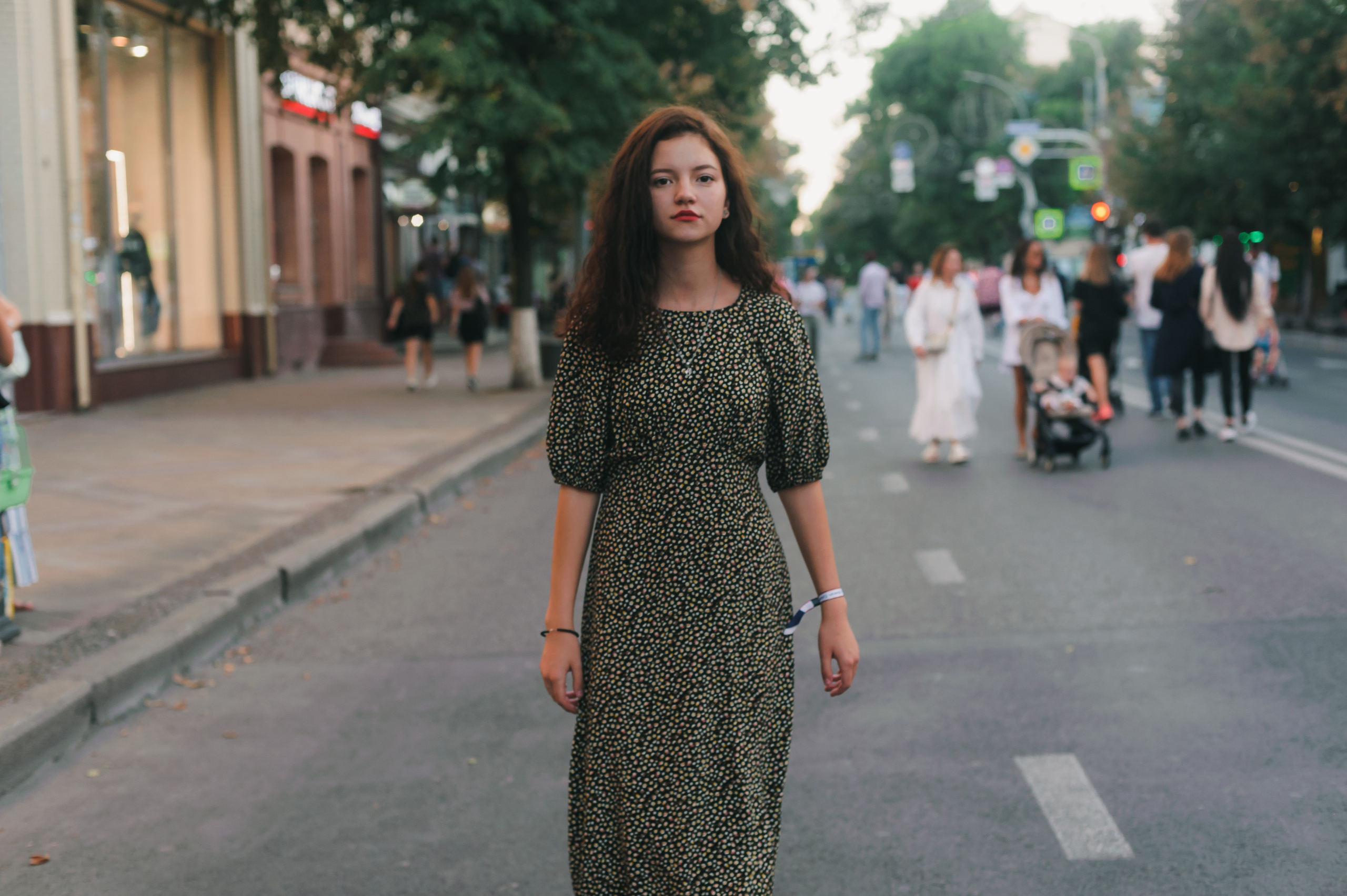 Городская фотопрогулка с Ладой. Семейный фотограф Ульяна Вишнякова