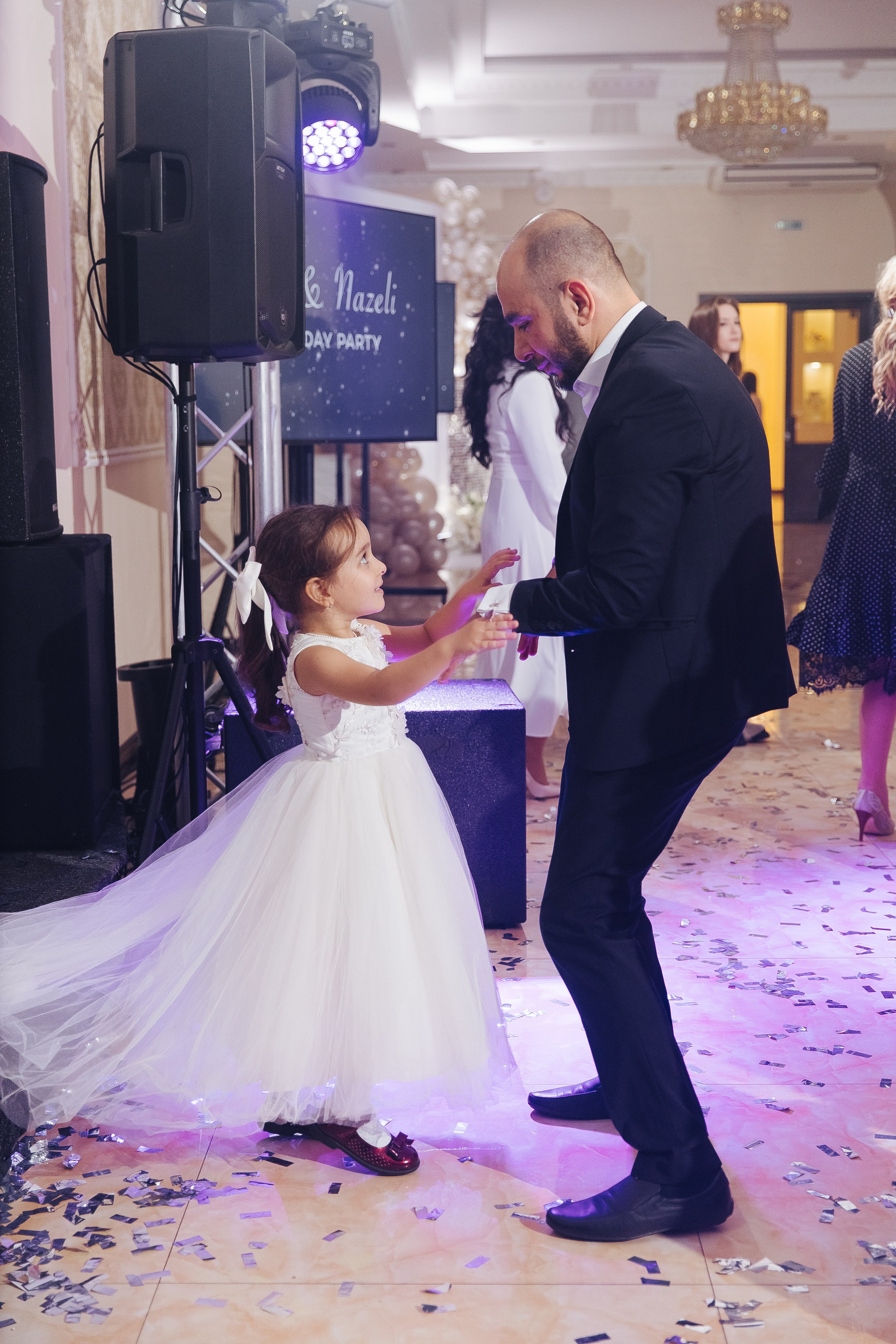 Ани и Назели. 35&5 День рождения, «Янтарь». Фотограф в Красноярске Надежда Воскресенская