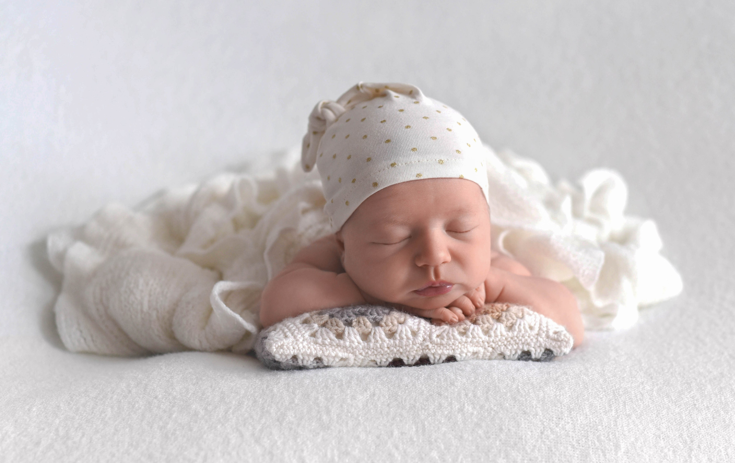 Новорожденные малыши. Детский и семейный Фотограф г. Красноярск