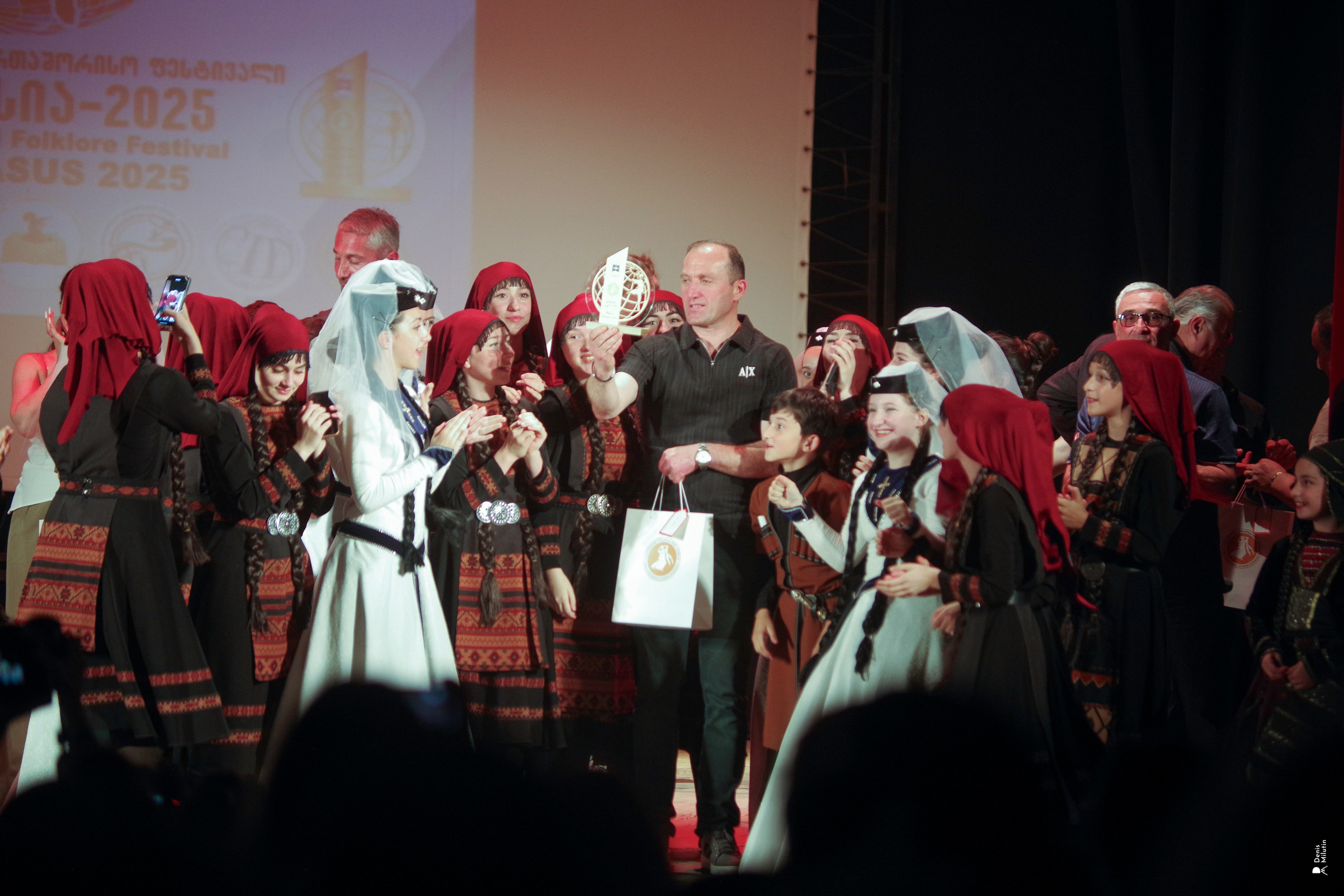 Танцы в прекрасном Они. Портретный фотограф Денис Милютин