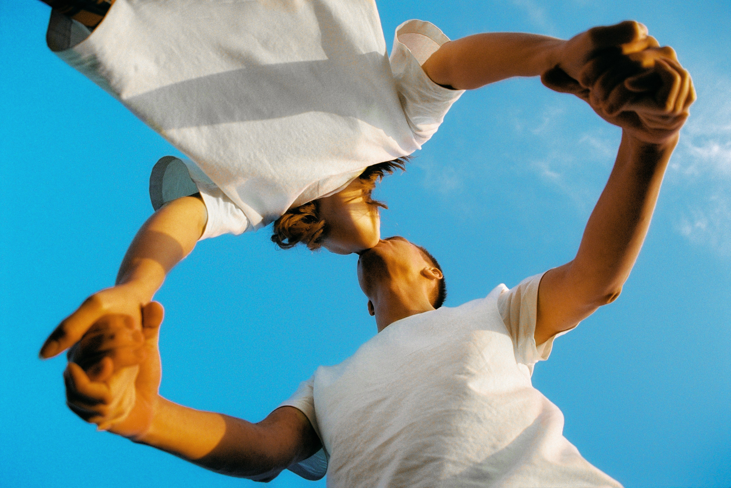 СЕГОДНЯ БУРИ НЕЖНЫ. Главная