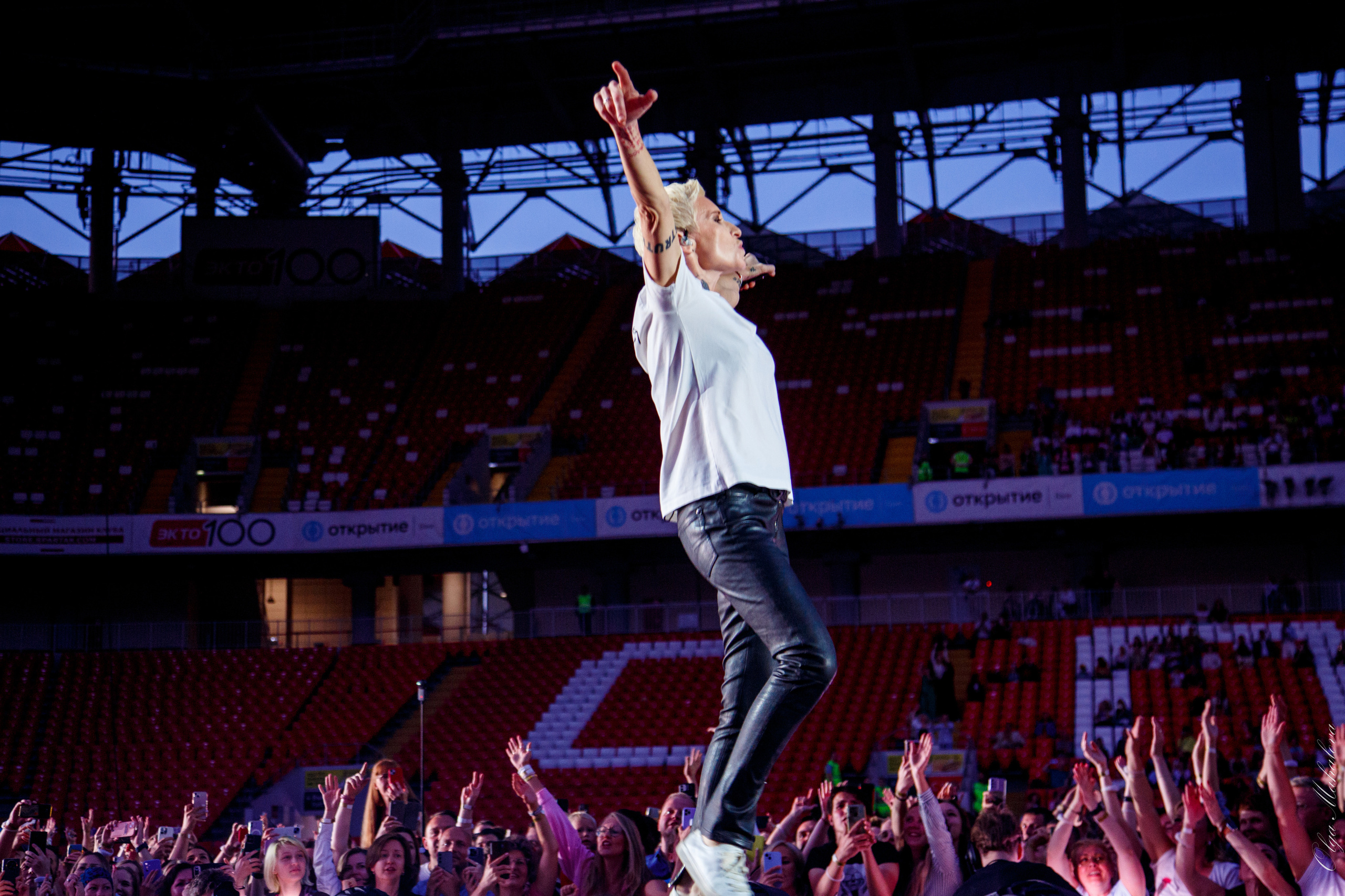 Диана Арбенина и Ночные Снайперы, Открытие Банк Арена. Фотограф Ольга Махалова — Санкт-Петербург, Москва, Нижний Новгород