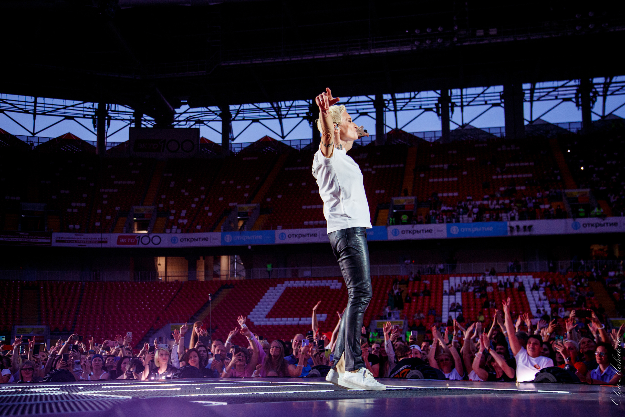 Диана Арбенина и Ночные Снайперы, Открытие Банк Арена. Фотограф Ольга Махалова — Санкт-Петербург, Москва, Нижний Новгород