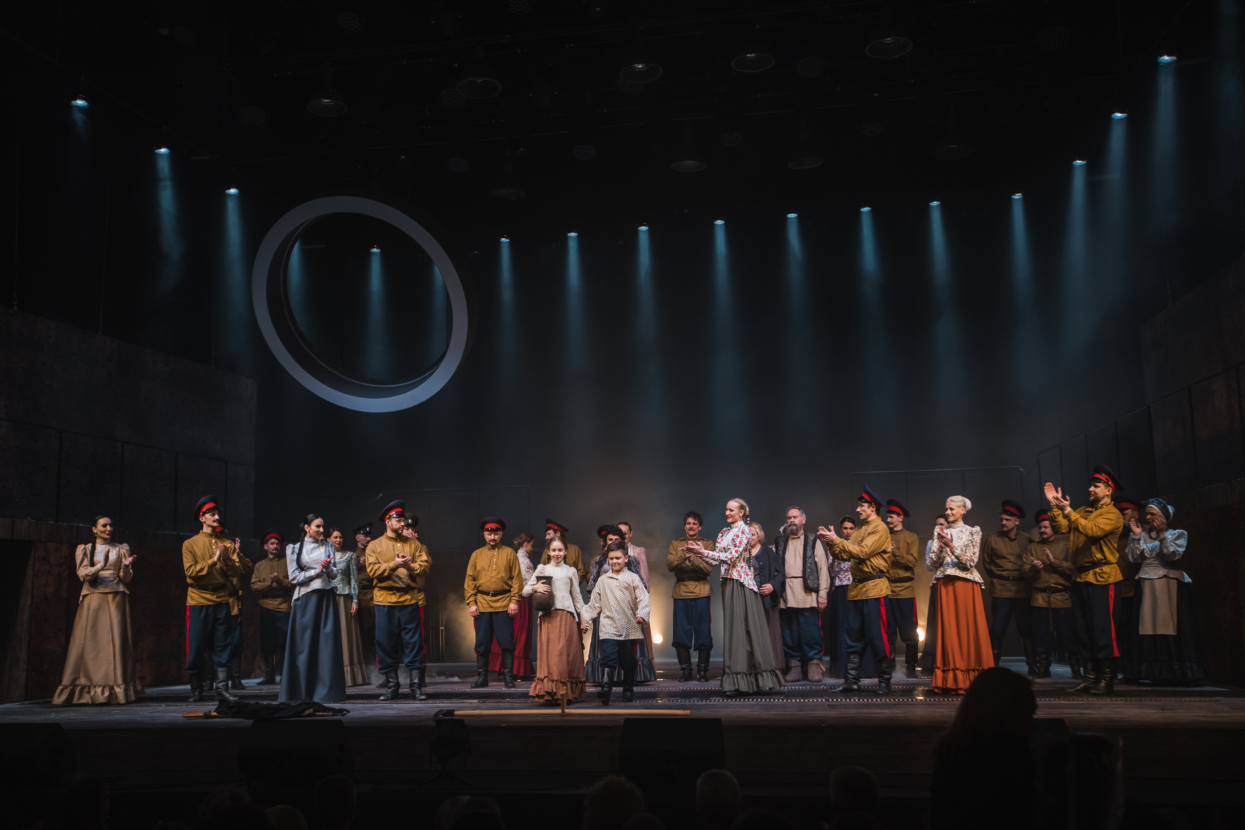 Спектакль «Тихий Дон», театр «Русская песня». Фотограф Ольга Махалова — Санкт-Петербург, Москва, Нижний Новгород