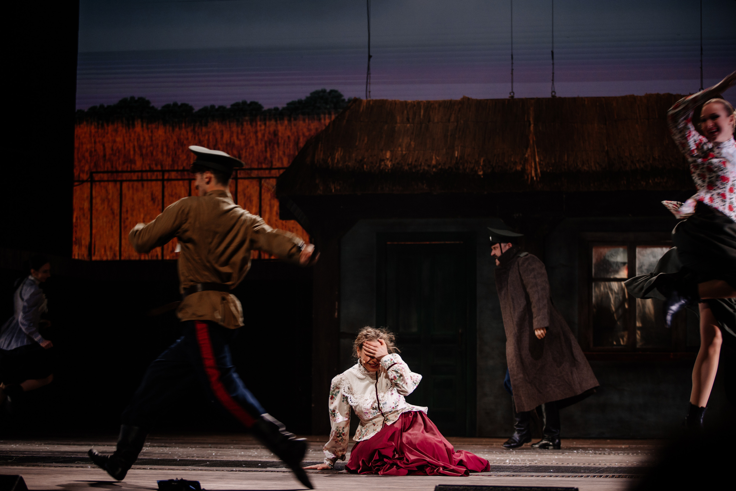 Спектакль «Тихий Дон», театр «Русская песня». Фотограф Ольга Махалова — Санкт-Петербург, Москва, Нижний Новгород