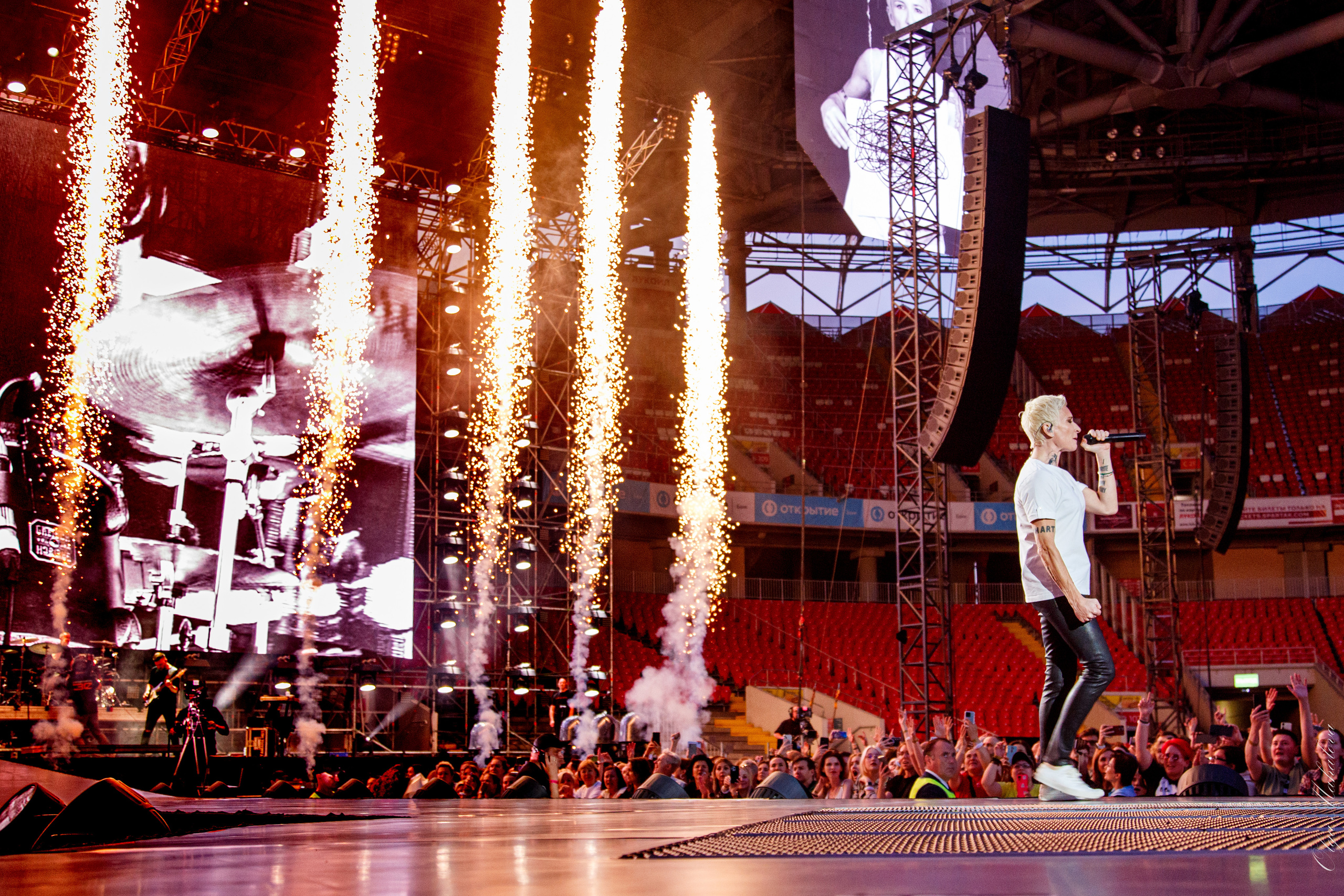 Диана Арбенина и Ночные Снайперы, Открытие Банк Арена. Фотограф Ольга Махалова — Санкт-Петербург, Москва, Нижний Новгород
