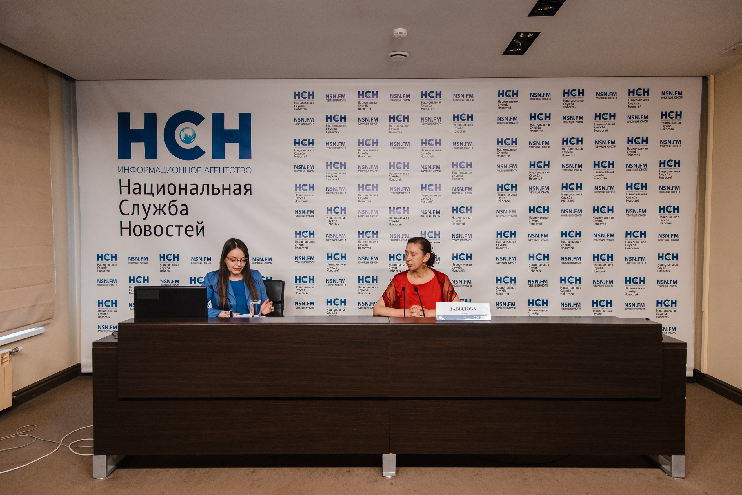 Пресс-конференция в НСН (Илона Давыдова). Фотограф Ольга Махалова — Санкт-Петербург, Москва, Нижний Новгород