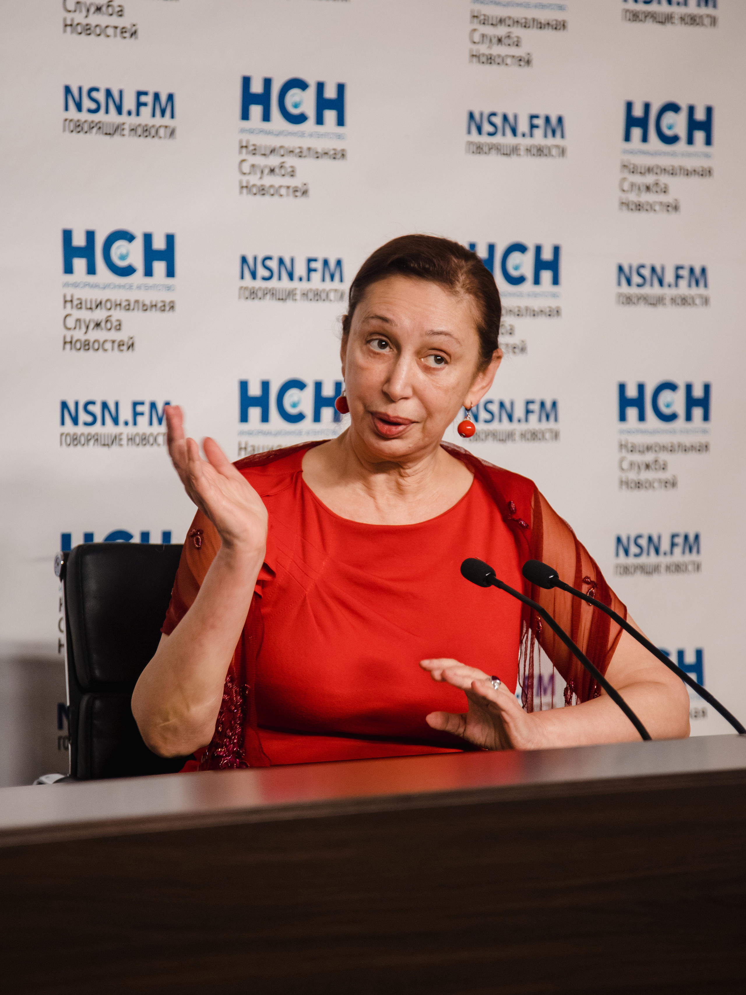 Пресс-конференция в НСН (Илона Давыдова). Фотограф Ольга Махалова — Санкт-Петербург, Москва, Нижний Новгород