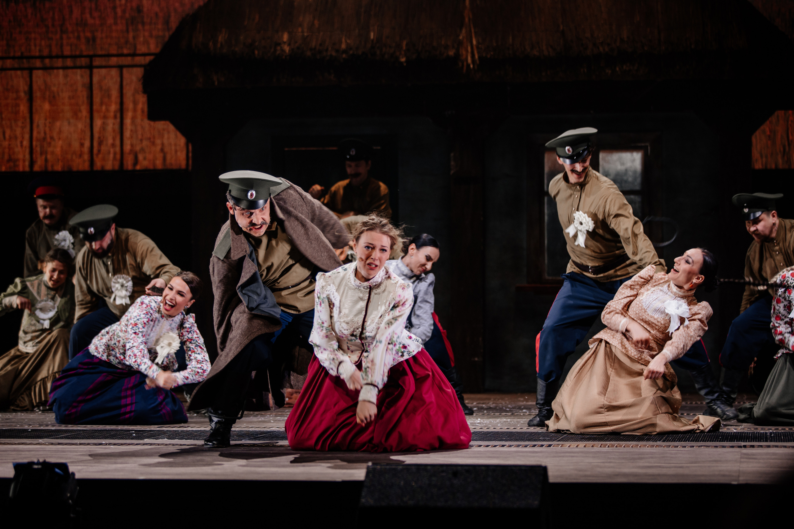 Спектакль «Тихий Дон», театр «Русская песня». Фотограф Ольга Махалова — Санкт-Петербург, Москва, Нижний Новгород