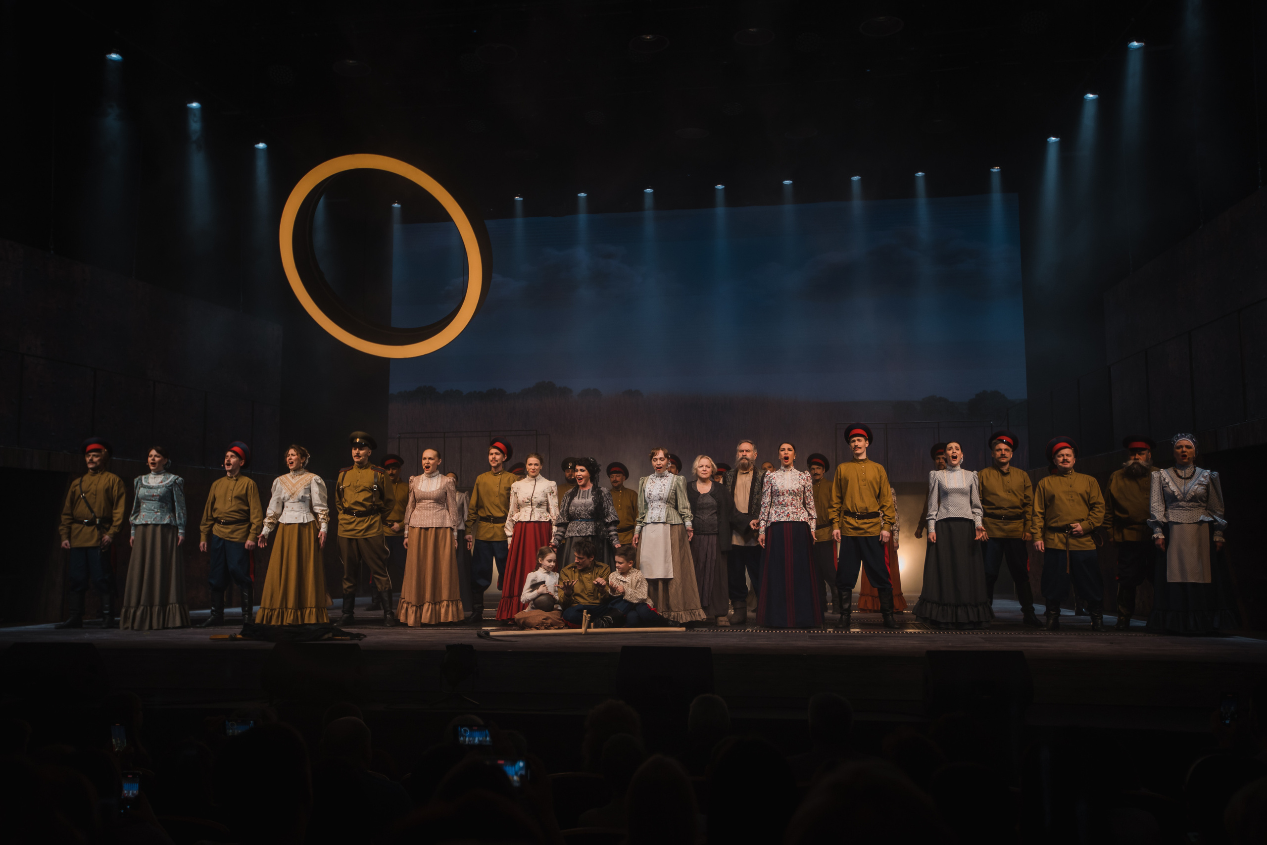 Спектакль «Тихий Дон», театр «Русская песня». Фотограф Ольга Махалова — Санкт-Петербург, Москва, Нижний Новгород