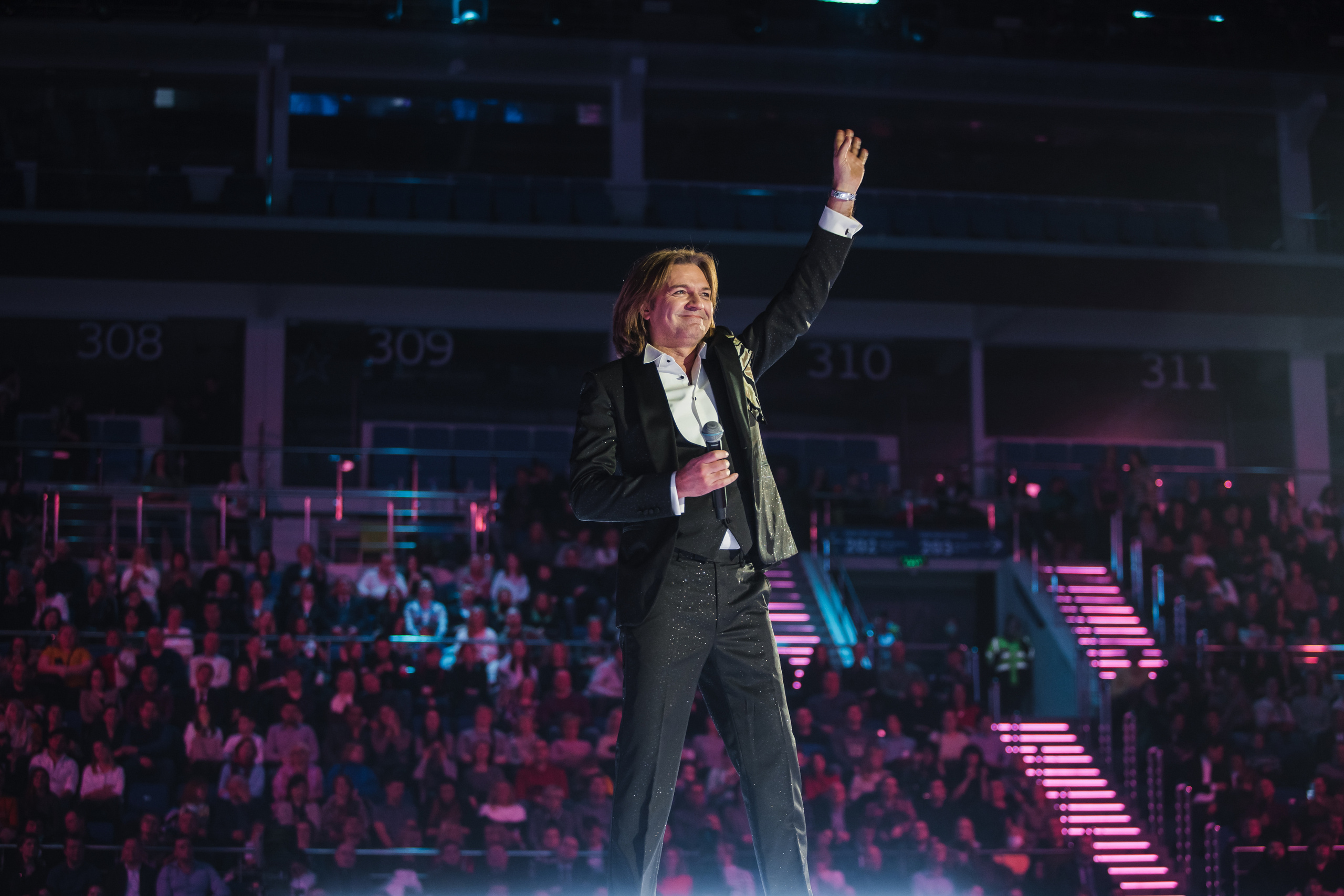 Дмитрий Маликов в ЦСКА Арене. Фотограф Ольга Махалова — Санкт-Петербург, Москва, Нижний Новгород