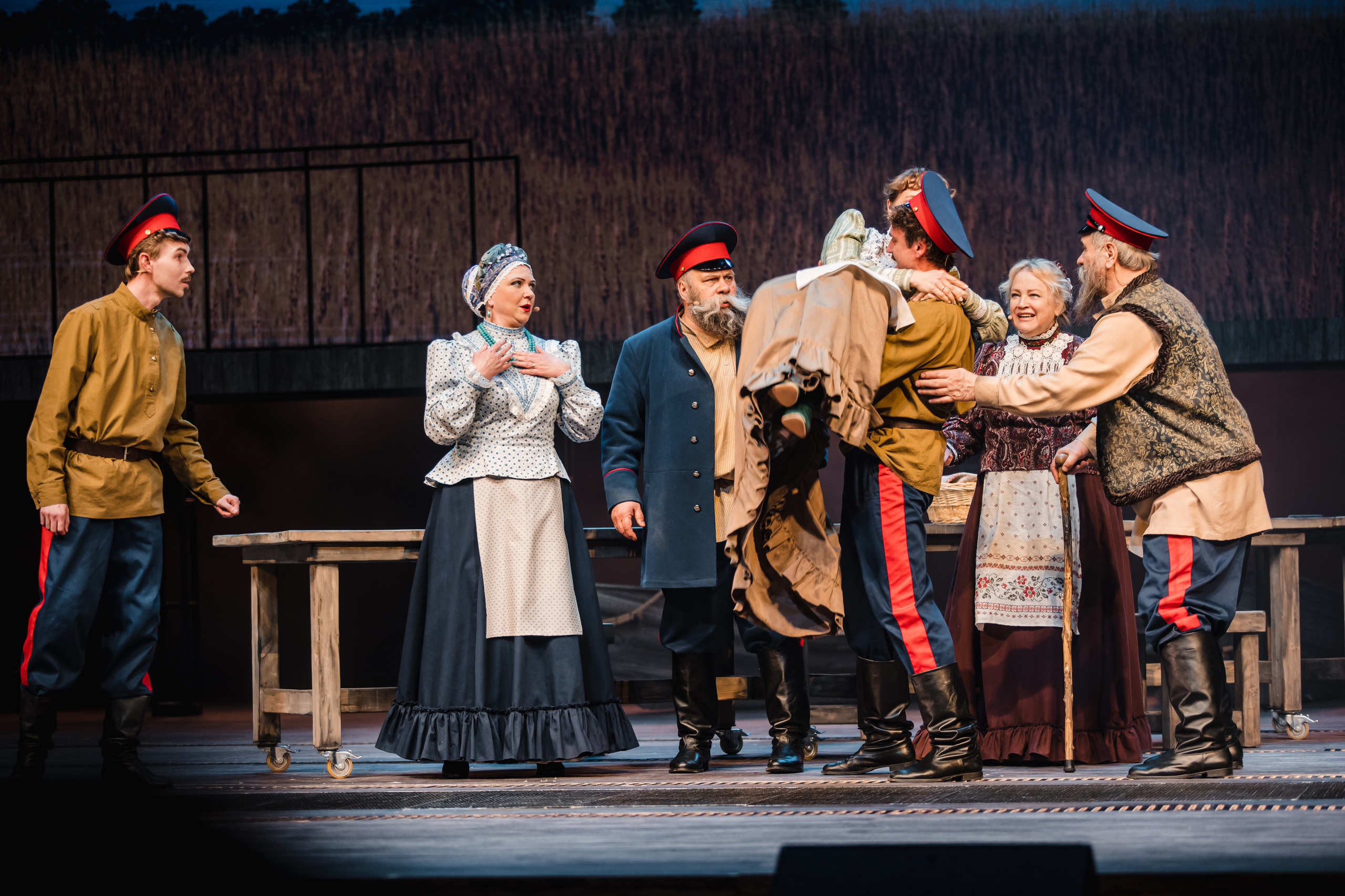 Спектакль «Тихий Дон», театр «Русская песня». Фотограф Ольга Махалова — Санкт-Петербург, Москва, Нижний Новгород