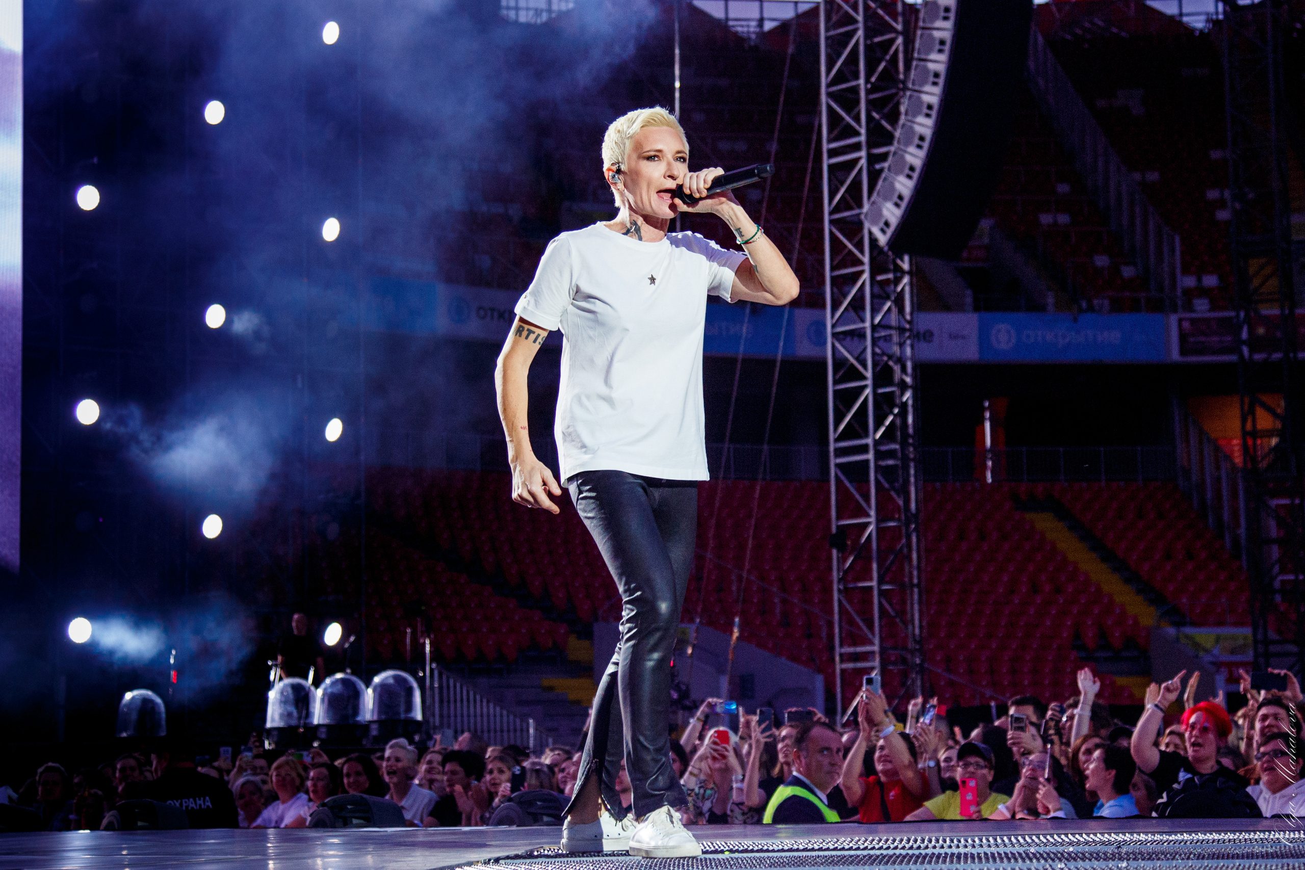 Диана Арбенина и Ночные Снайперы, Открытие Банк Арена. Фотограф Ольга Махалова — Санкт-Петербург, Москва, Нижний Новгород