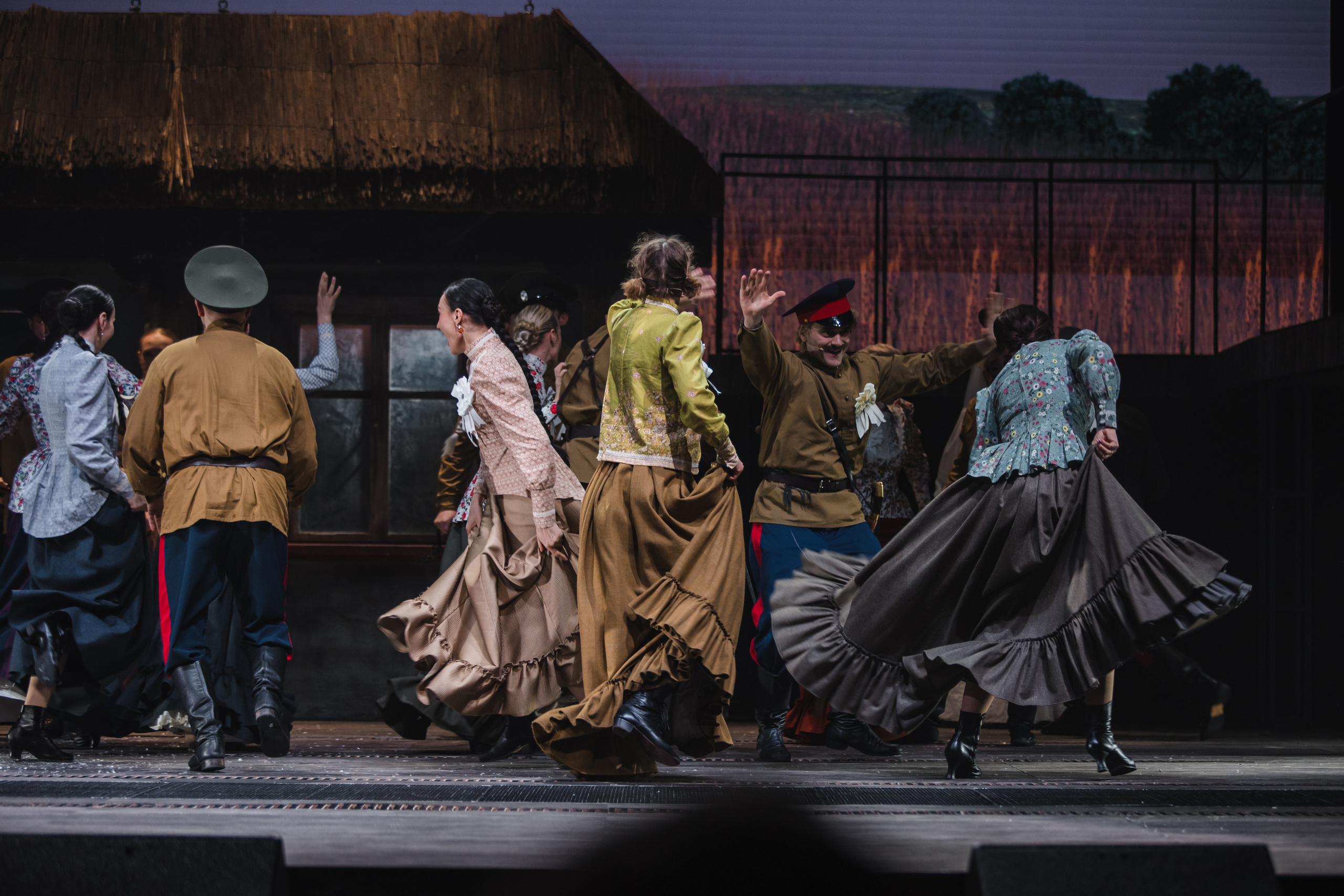 Спектакль «Тихий Дон», театр «Русская песня». Фотограф Ольга Махалова — Санкт-Петербург, Москва, Нижний Новгород
