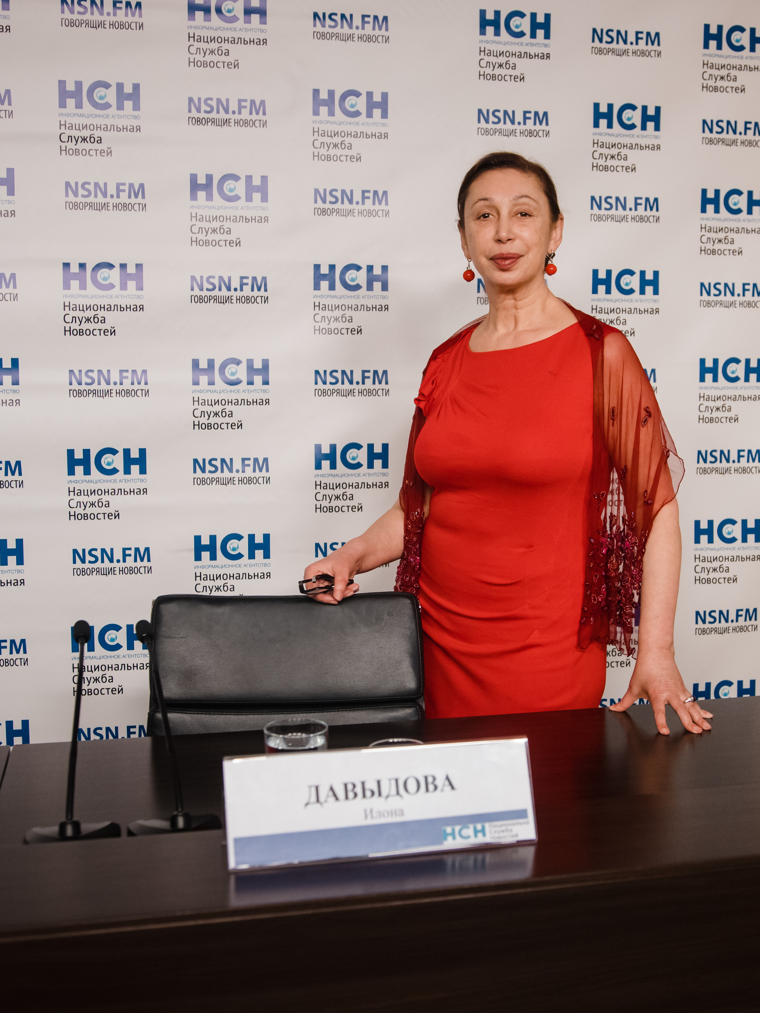 Пресс-конференция в НСН (Илона Давыдова). Фотограф Ольга Махалова — Санкт-Петербург, Москва, Нижний Новгород