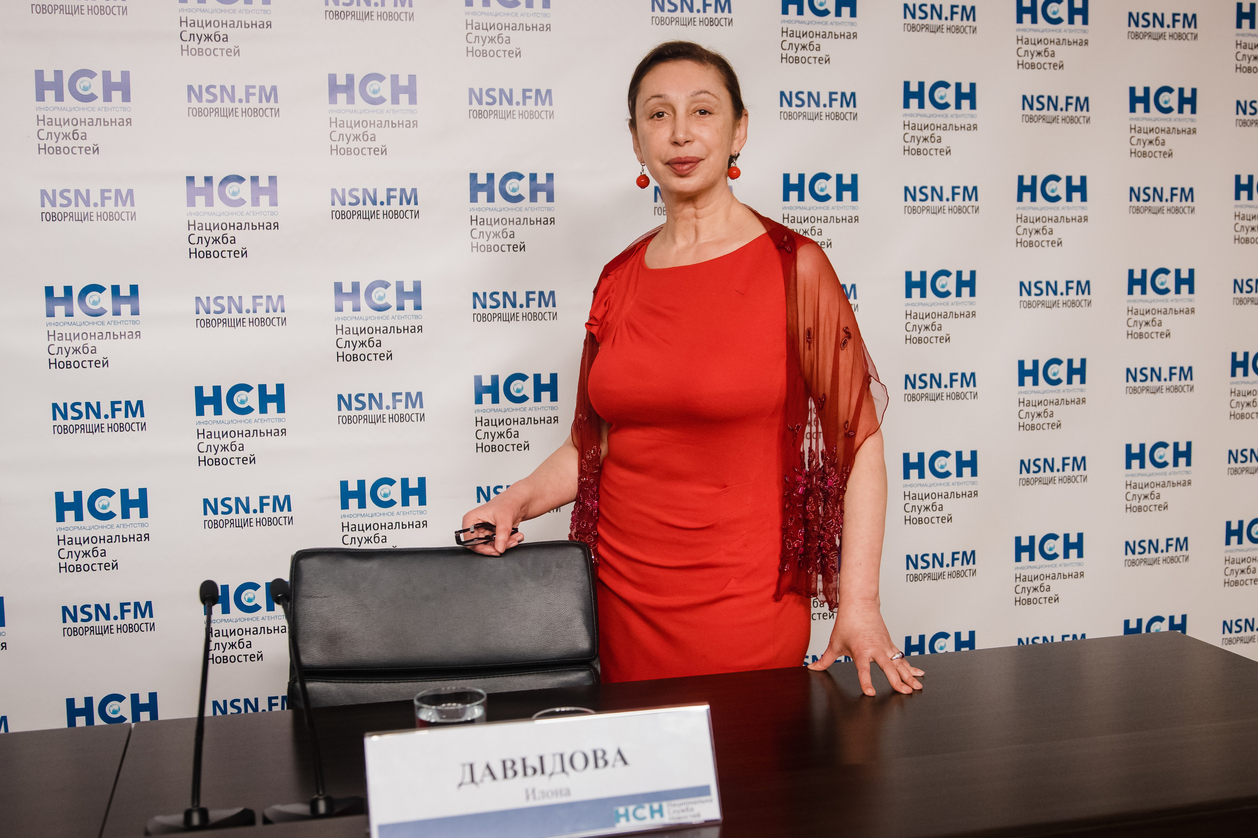 Пресс-конференция в НСН (Илона Давыдова). Фотограф Ольга Махалова — Санкт-Петербург, Москва, Нижний Новгород