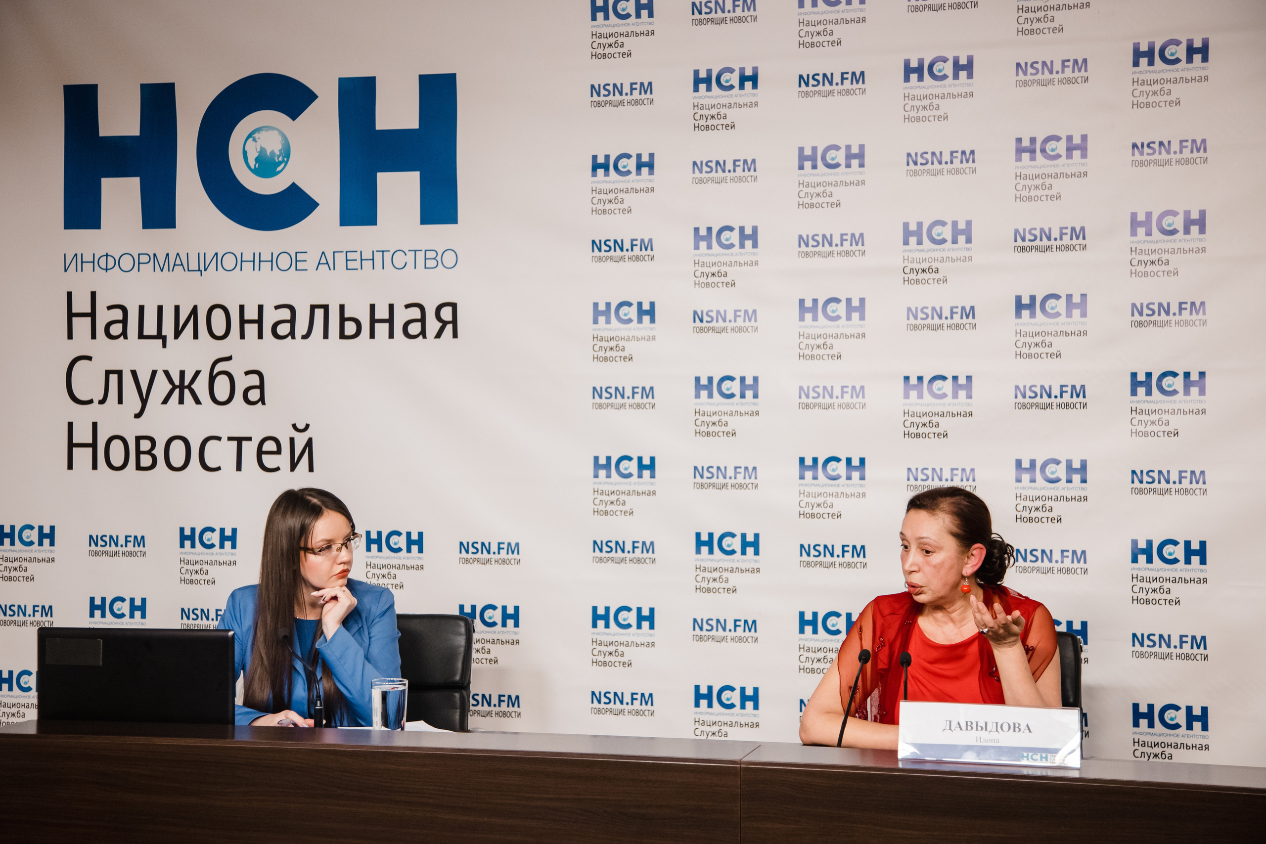 Пресс-конференция в НСН (Илона Давыдова). Фотограф Ольга Махалова — Санкт-Петербург, Москва, Нижний Новгород