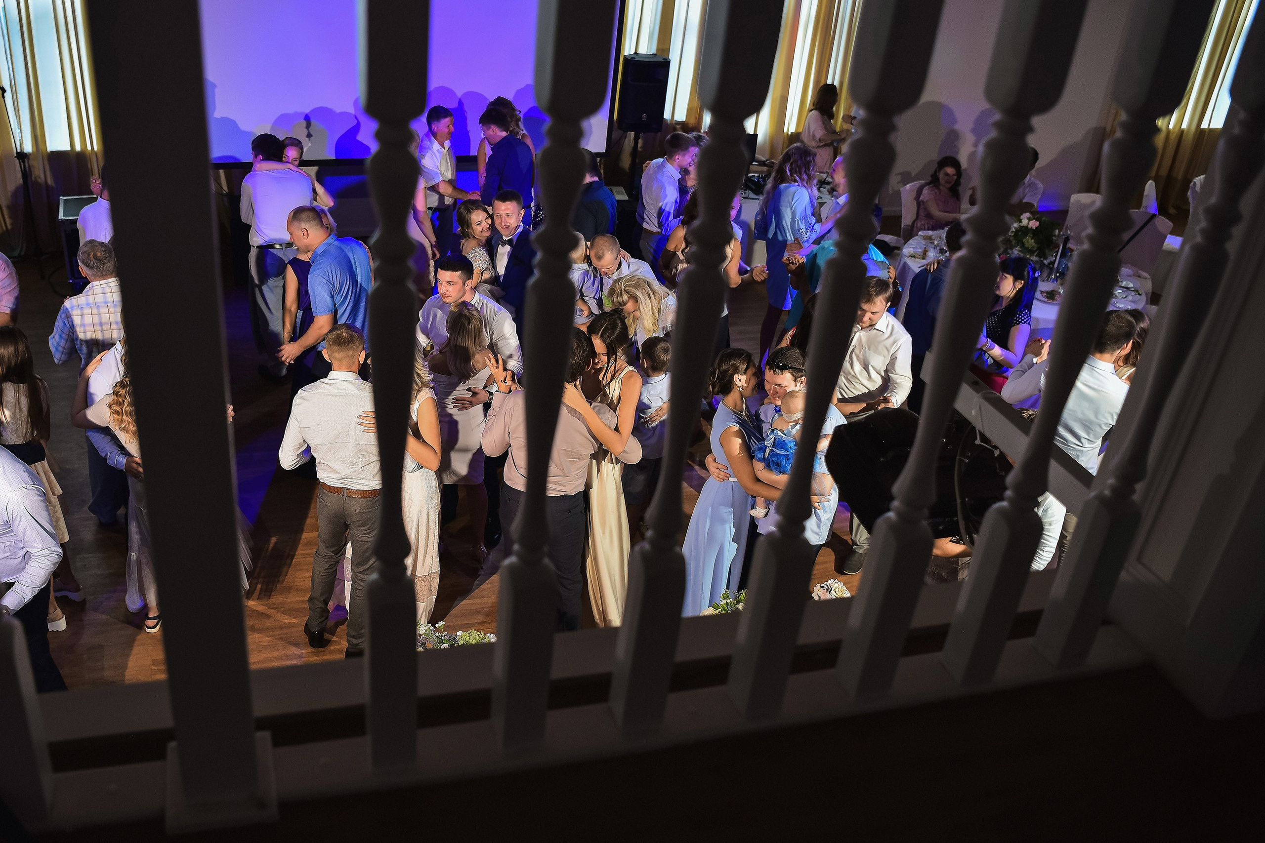 💐 Радик и Яна — душевная загородная свадьба в Villatic | Теплые фото под Красноярском. 📸 Свадебный и семейный фотограф в Красноярске Тихомиров Евгений | 17 лет опыта | 800+ свадеб