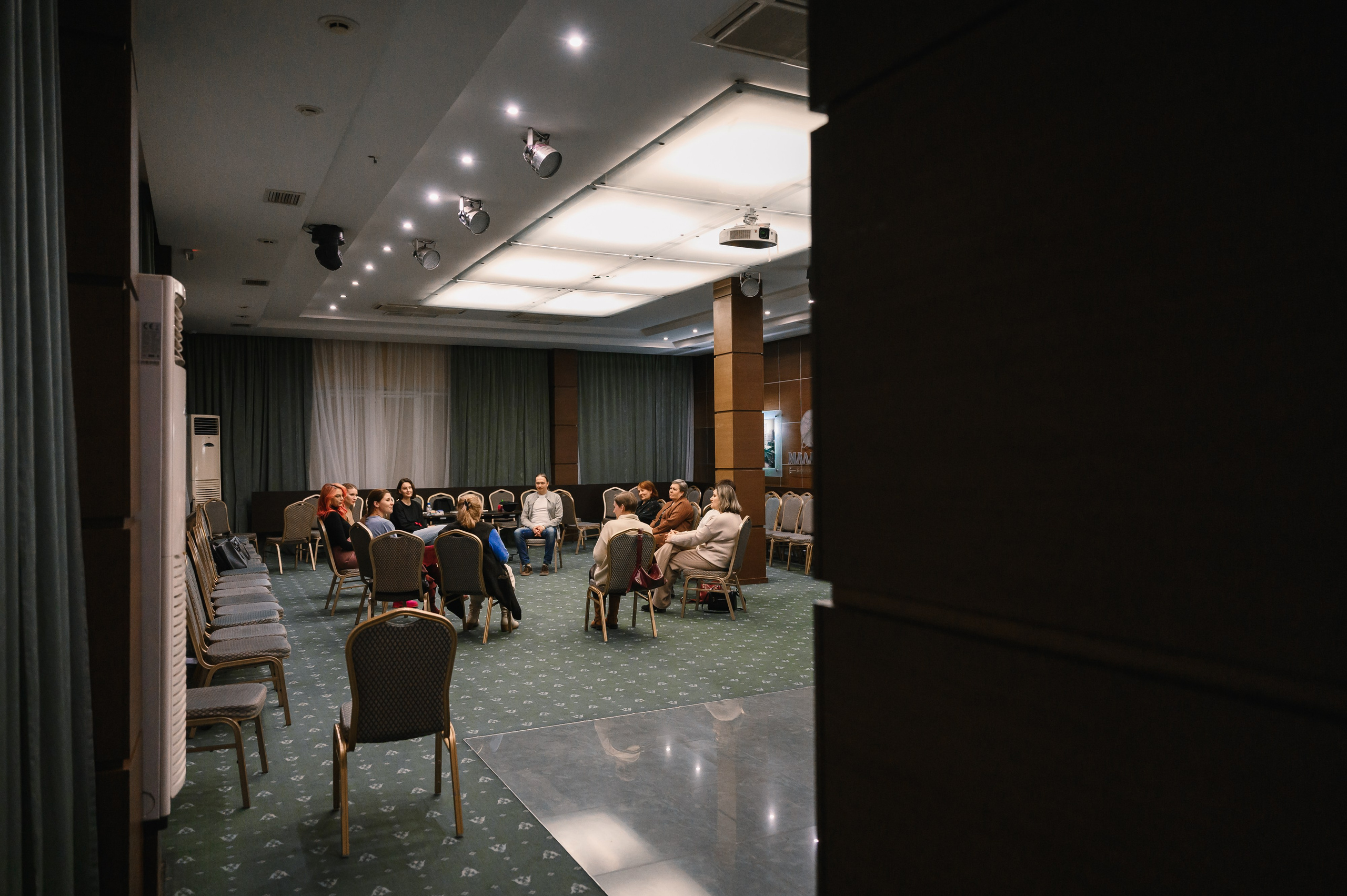 «Театр в квадрате». Клуб Читалка. Wedding and family photographer USA