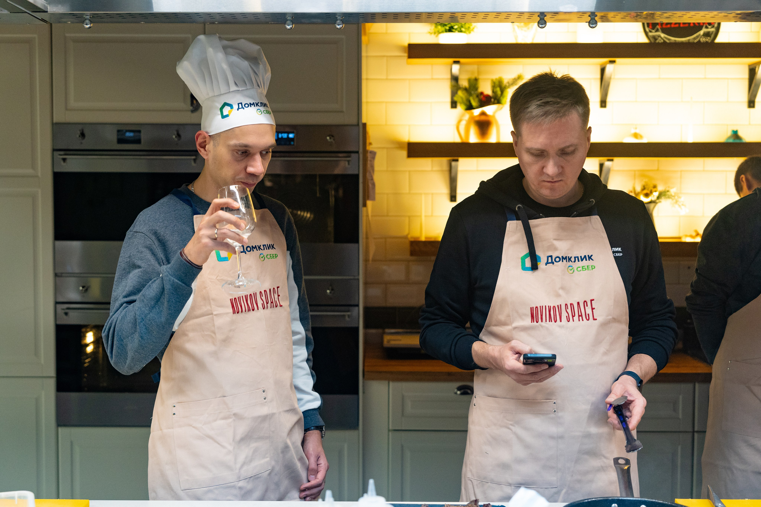 NOVIKOV SCHOOL — Умами зал. Фотограф Никита Комаров