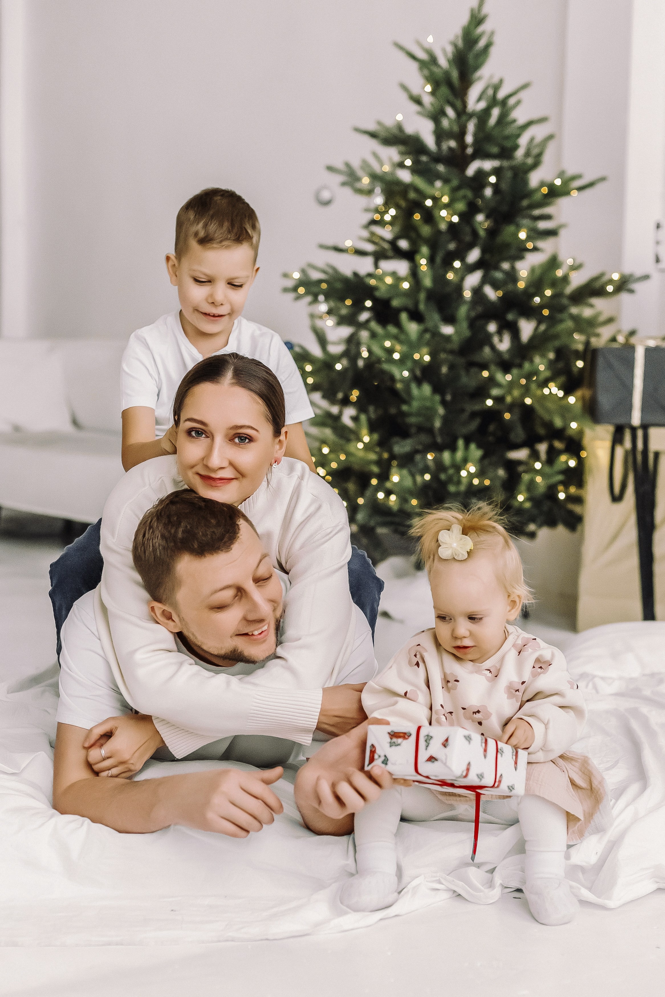 Семья, новый год. Портретный и семейный фотограф в Минске