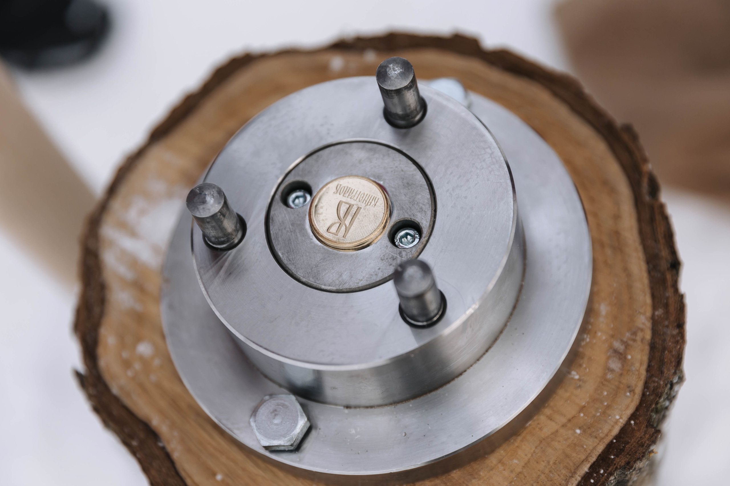 Виноградов. Э Т О М Ы