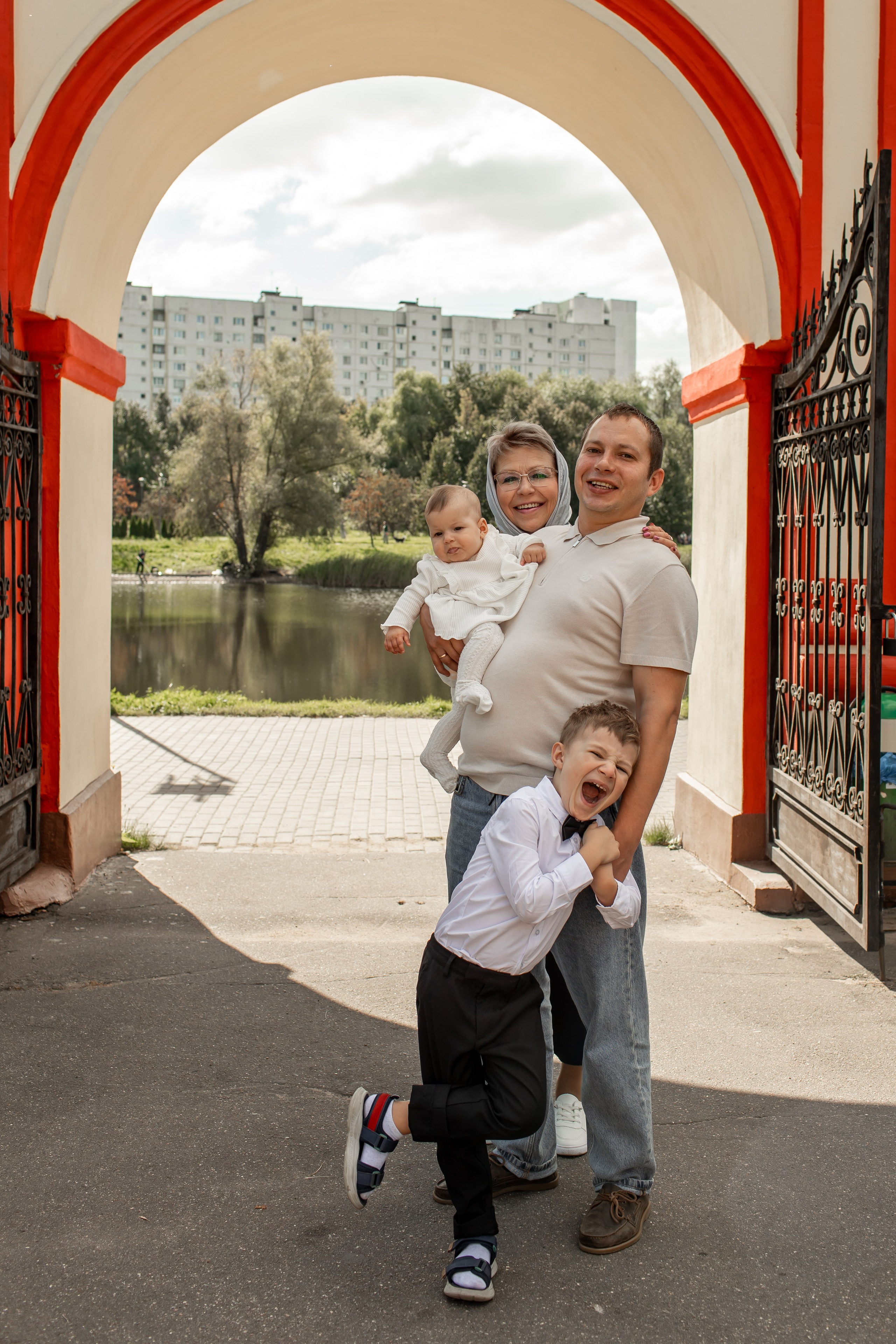 Крещение в Храме Воздвижения Креста Господня в Алтуфьеве. Профессиональный фотограф в Москве и Мо Мария Шантарёва