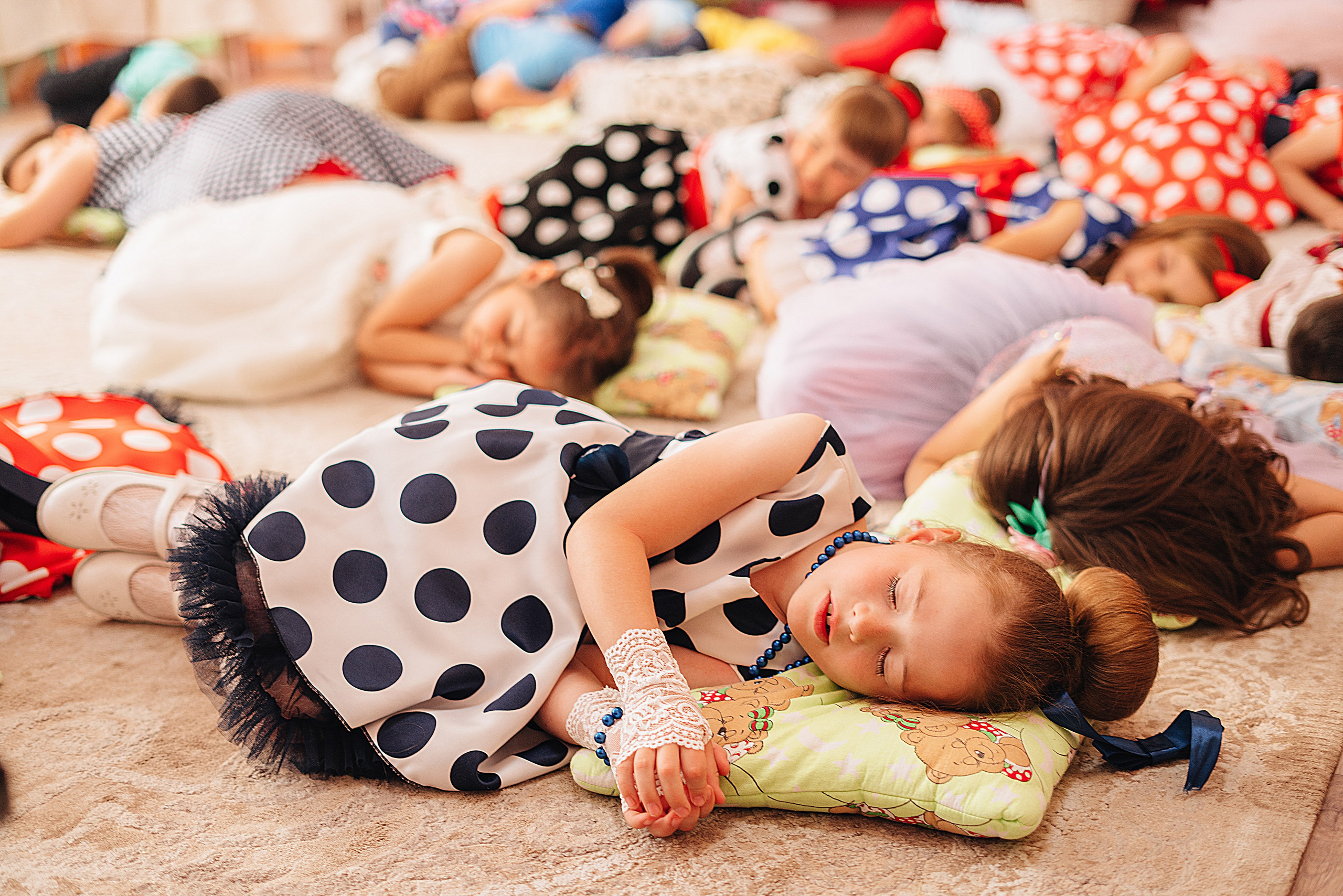Фотосъёмка выпускного. Школьный фотограф в Челябинске. Выпускные фотоальбомы